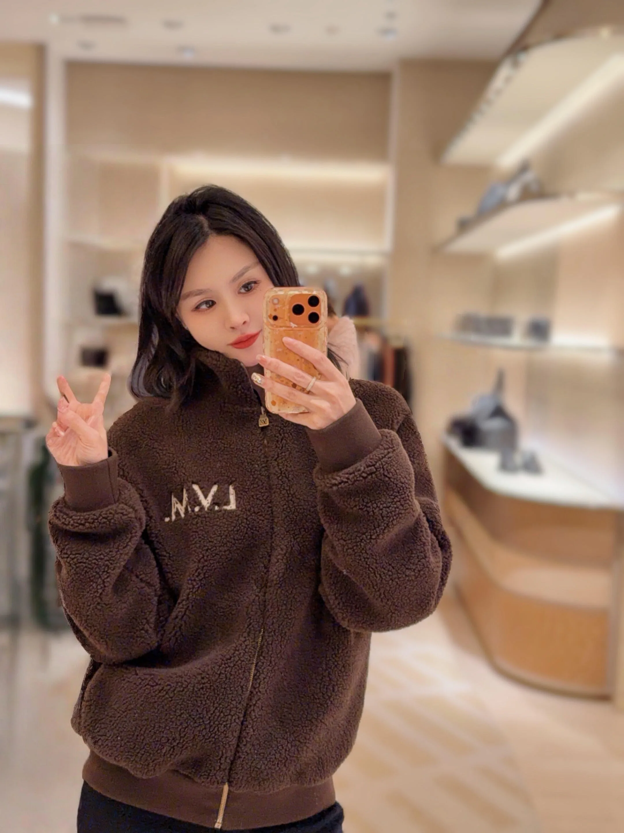 Куртки И Пуховики Женские Louis Vuitton 1512560