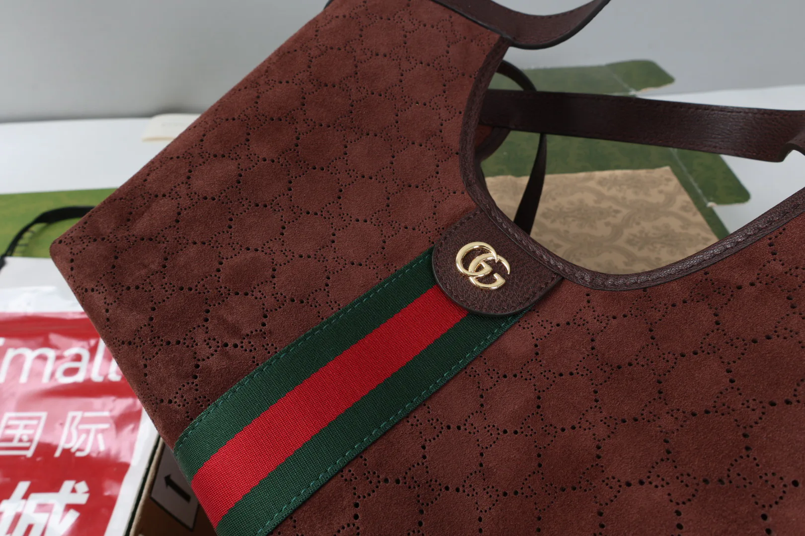 Классические Сумки Женские Gucci 18223252