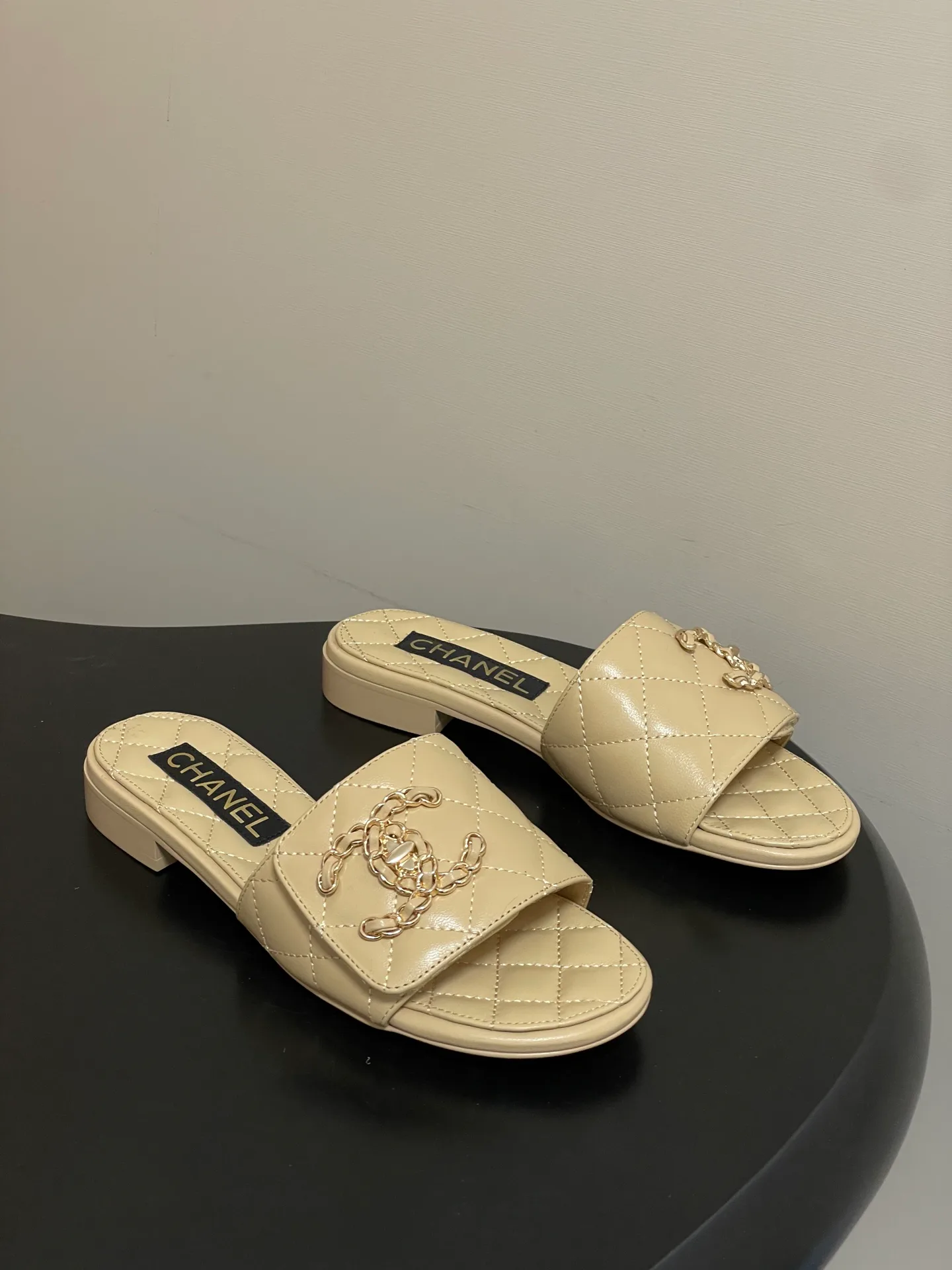 Сандалии Женские Chanel 10993842