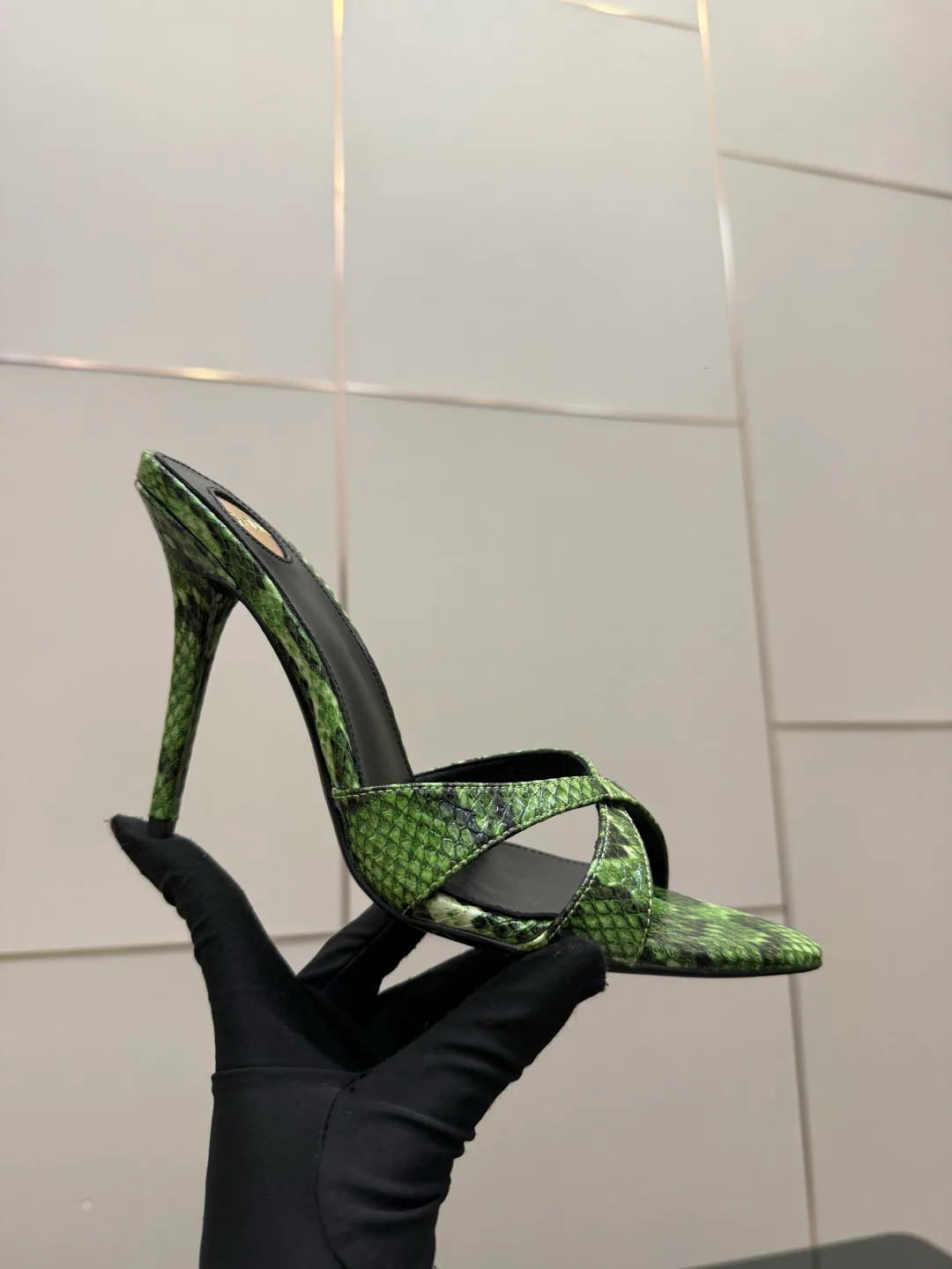 Босоножки Женские Saint Laurent 11409901