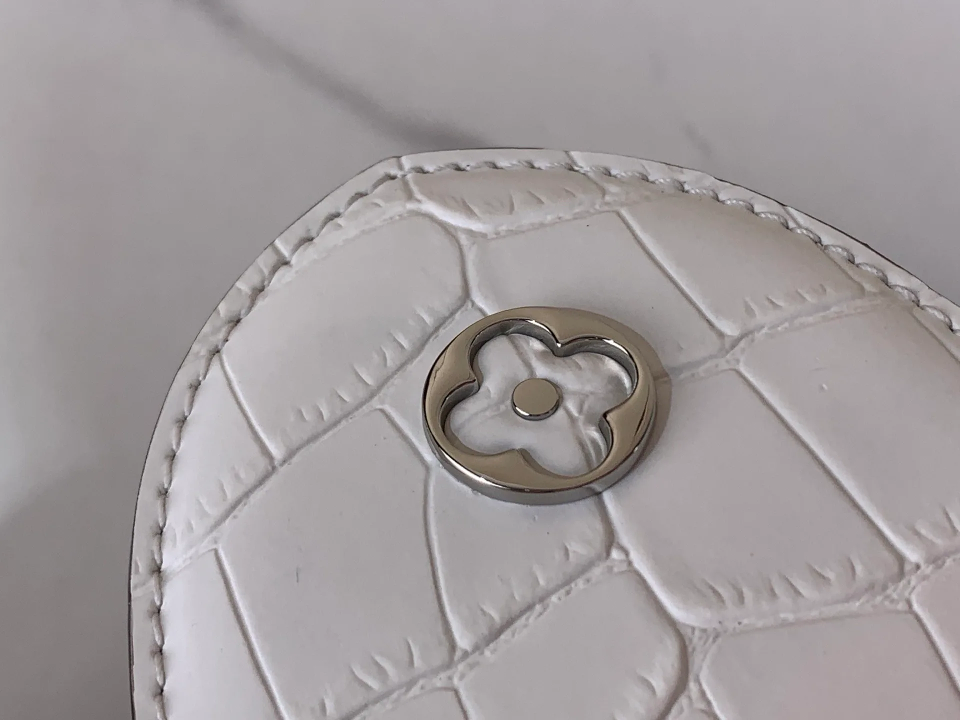 Классические Сумки Женские Louis Vuitton 4298825