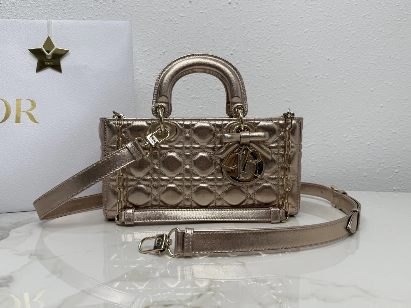 Классические Сумки Женские Christian Dior 18116363