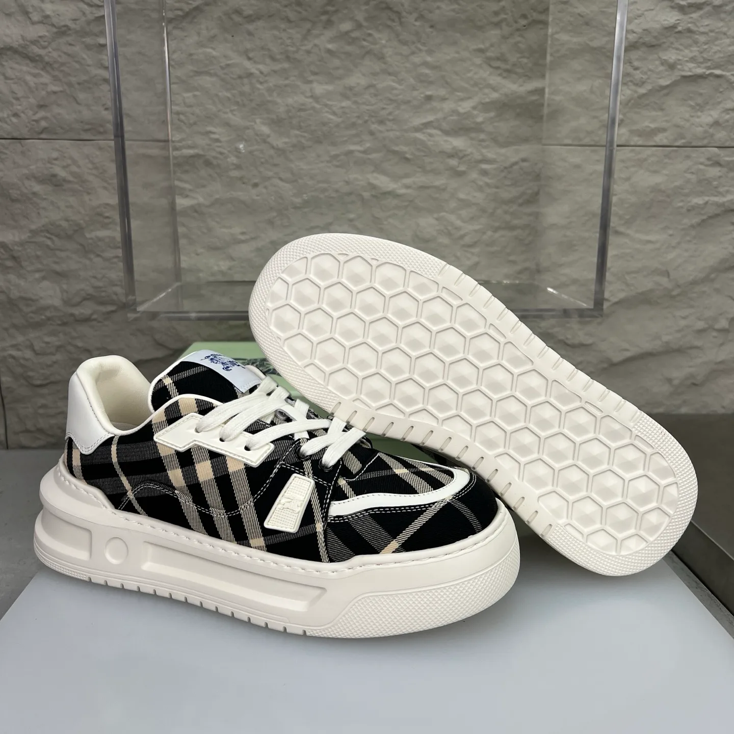 Кроссовки Мужские Burberry 11638117