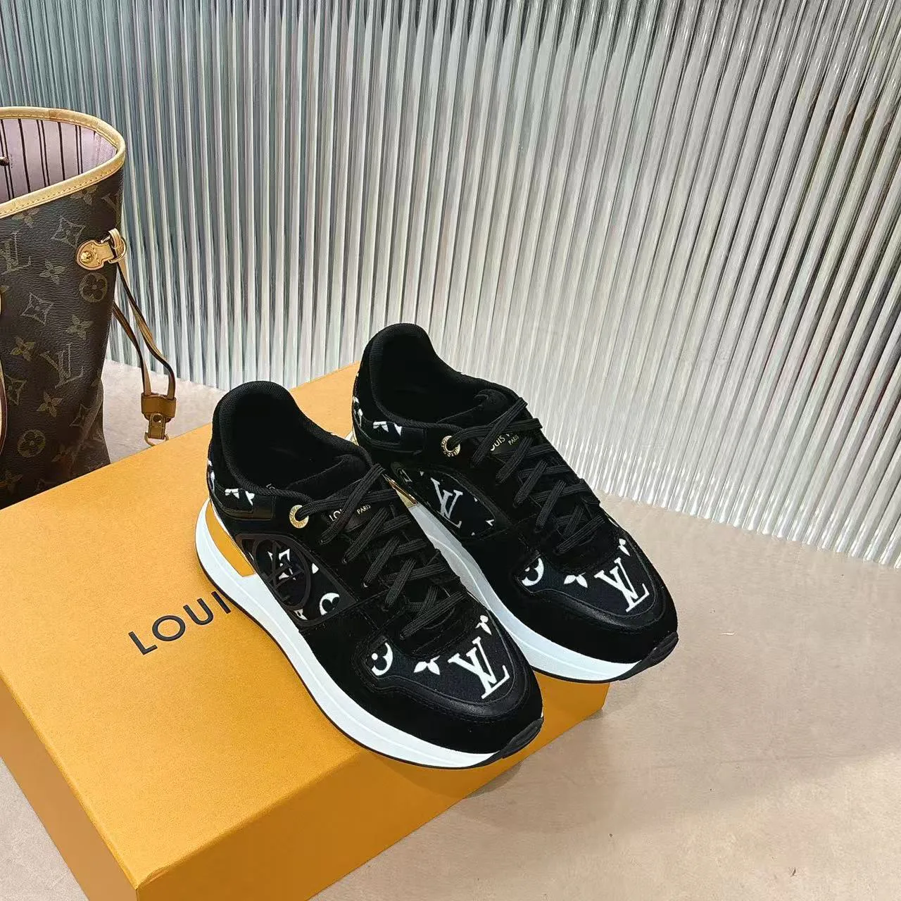 Кроссовки Женские Louis Vuitton 808215