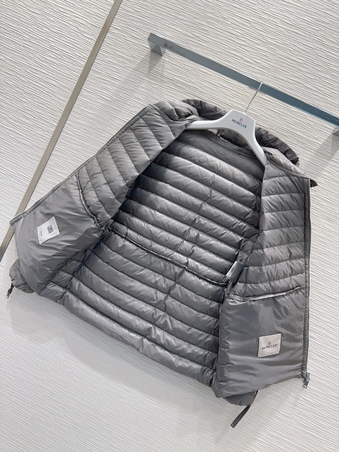Куртки И Пуховики Женские Moncler 20100831