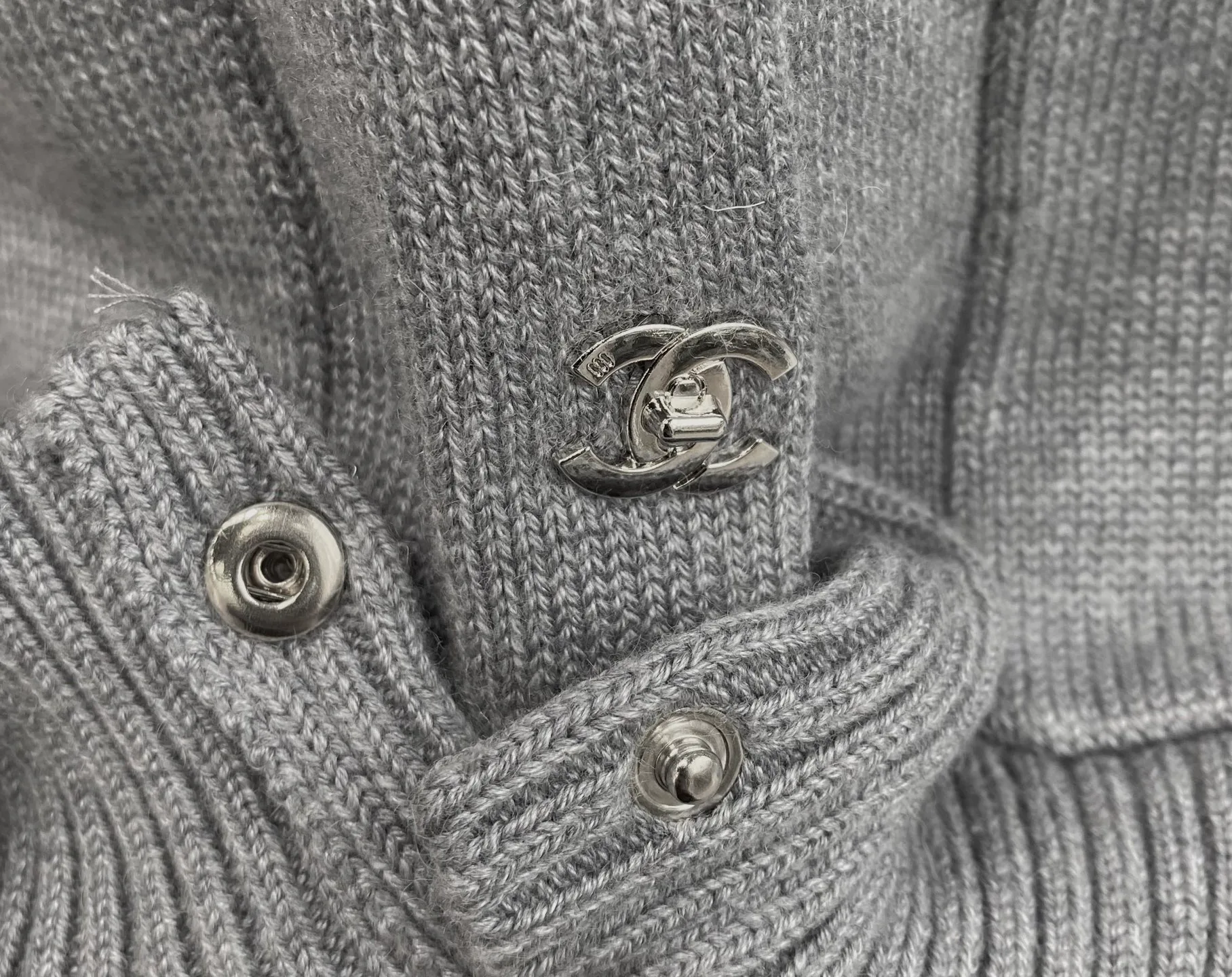 Джемперы И Свитеры Женские Chanel 16893234