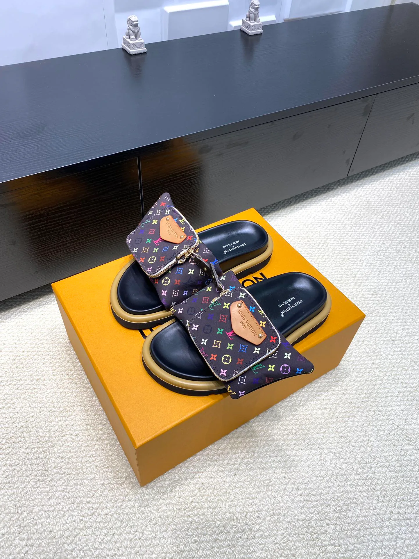 Шлепанцы Женские Louis Vuitton 12123