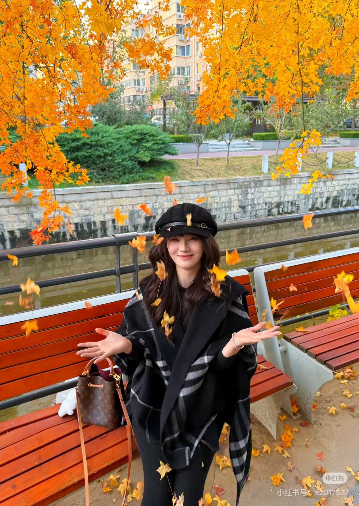 Пальто Женские Burberry 18003142