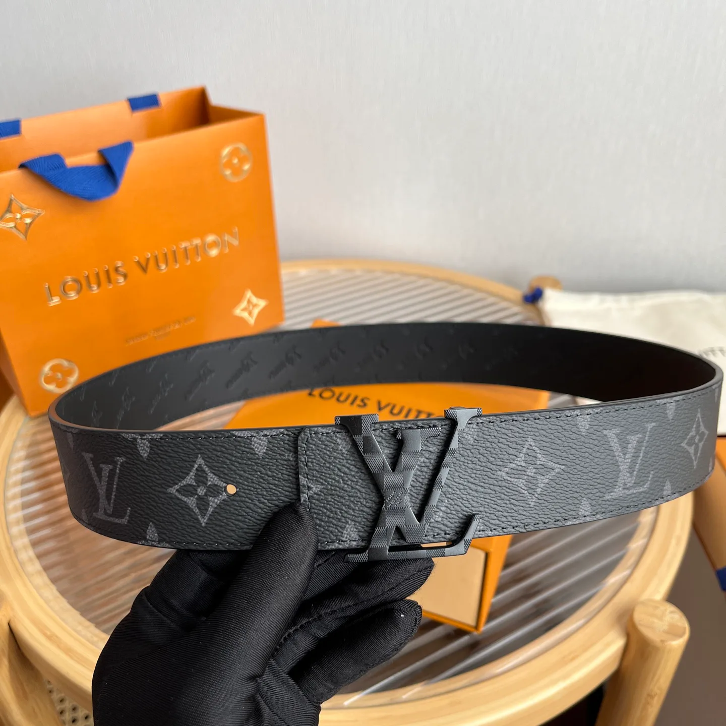 Ремни Louis Vuitton 10399060