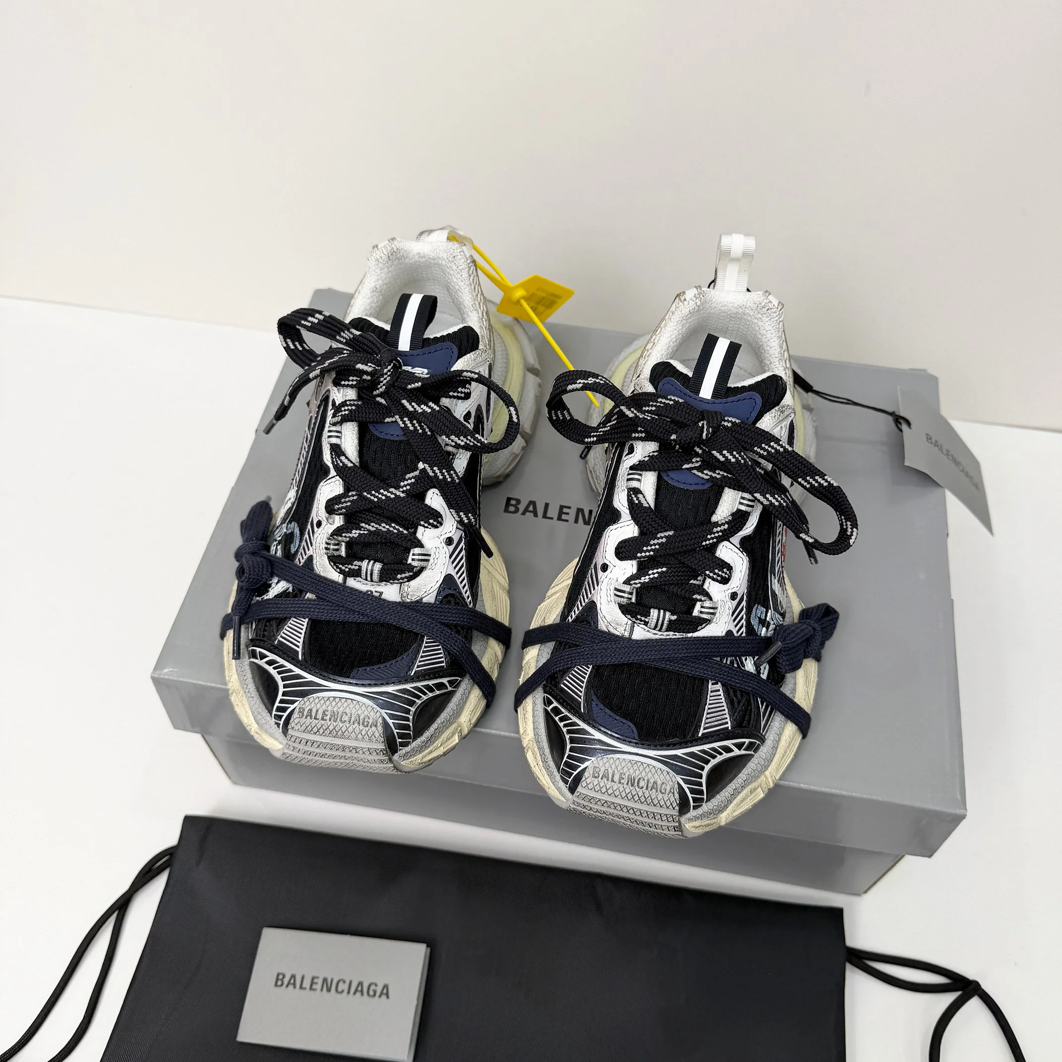 Кроссовки Женские Balenciaga 6239938