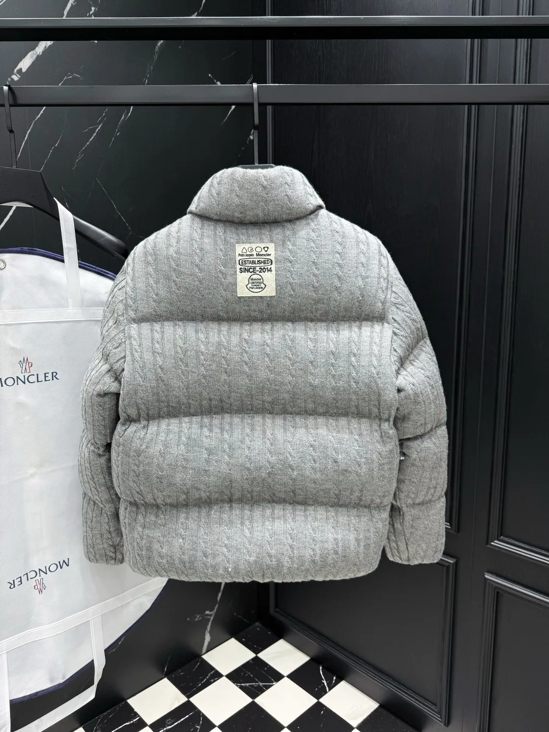 Куртки И Пуховики Мужские Moncler 1211855