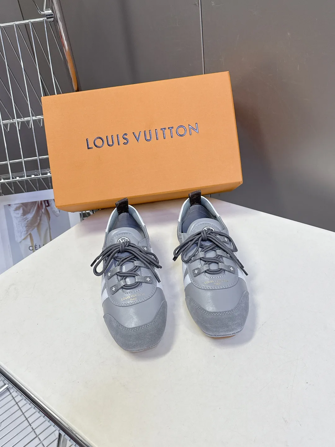 Кроссовки Женские Louis Vuitton 1480745