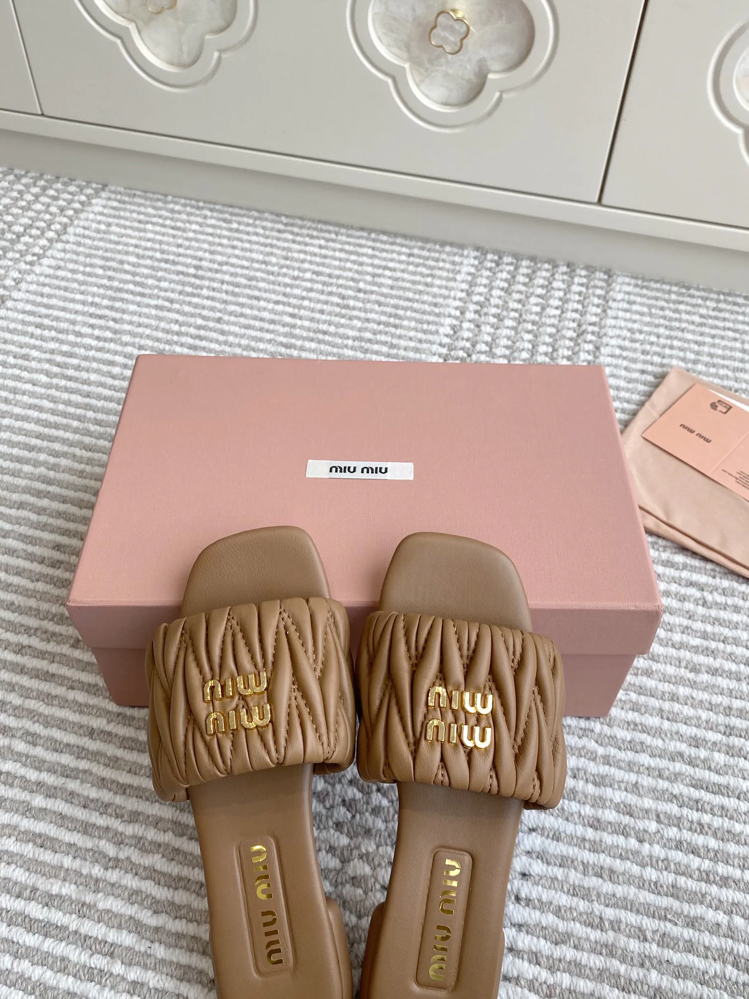 Шлепанцы Женские Miu Miu 11701942