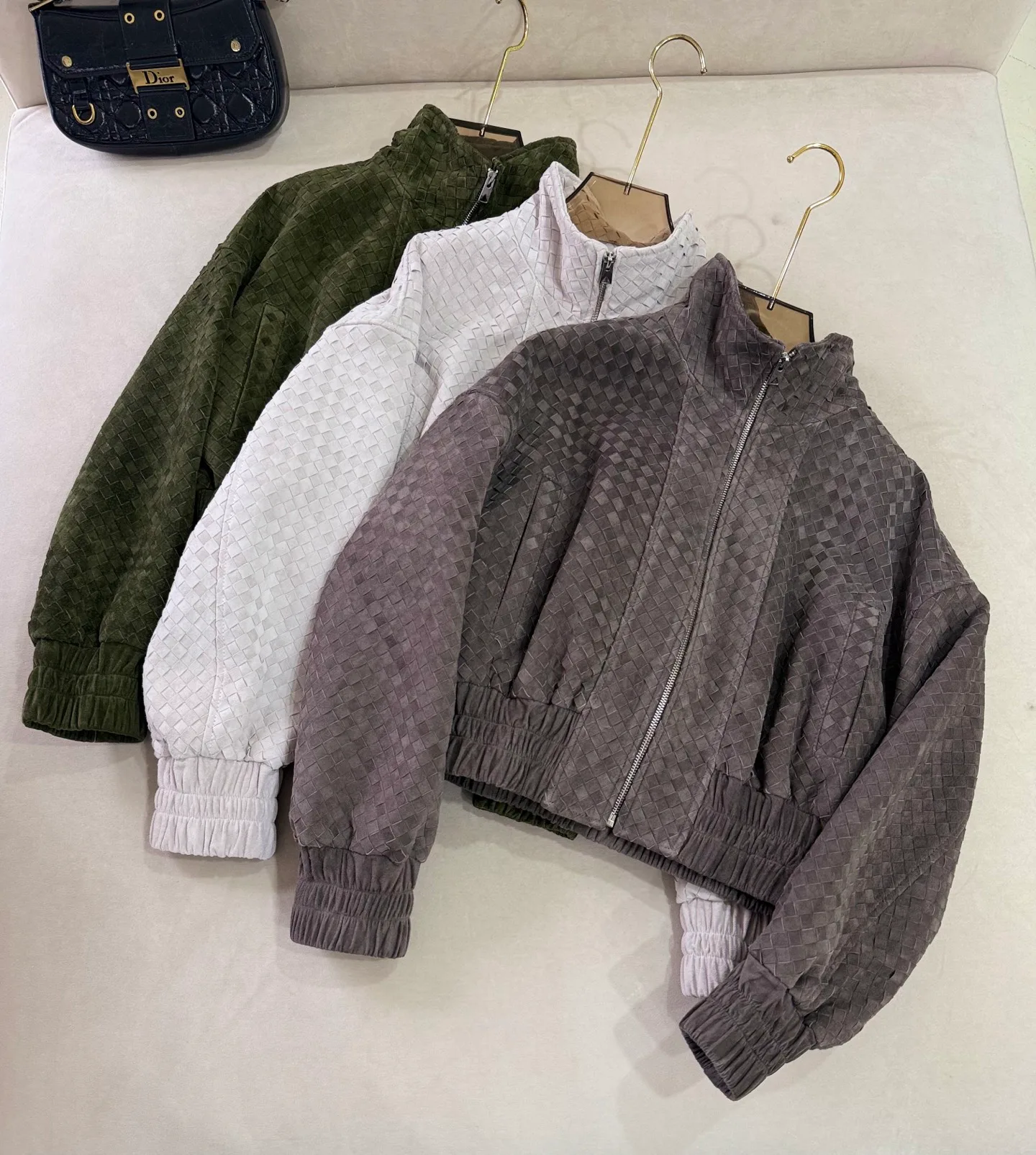 Кожаные Куртки И Дублёнки Женские Bottega Veneta 18208777