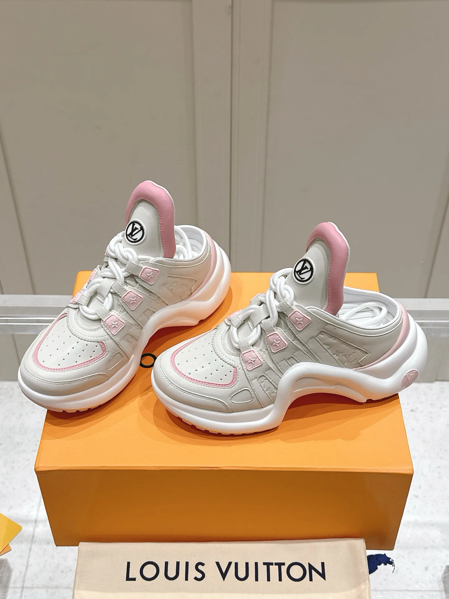 Кроссовки Женские Louis Vuitton 170156