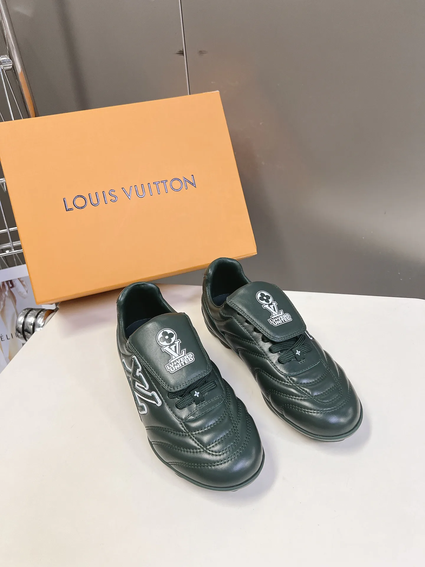 Кроссовки Женские Louis Vuitton 9388