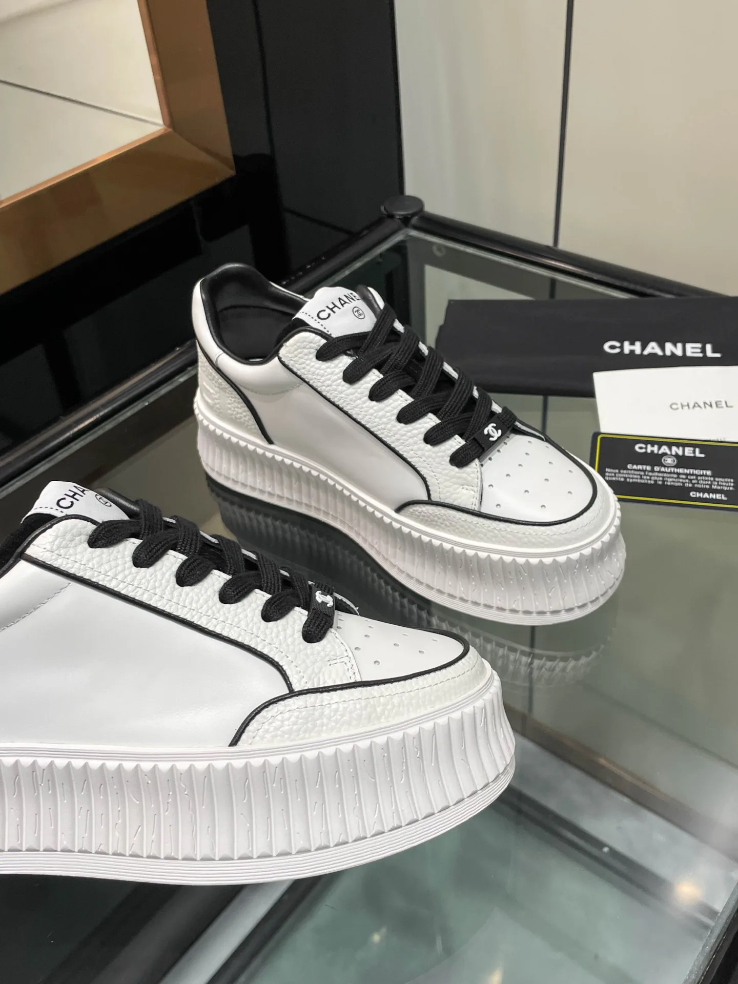 Кроссовки Женские Chanel 19602017