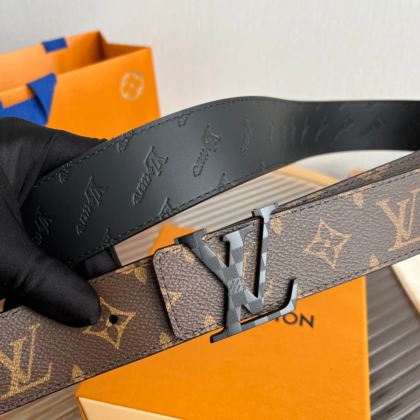 Ремни Louis Vuitton 10399061