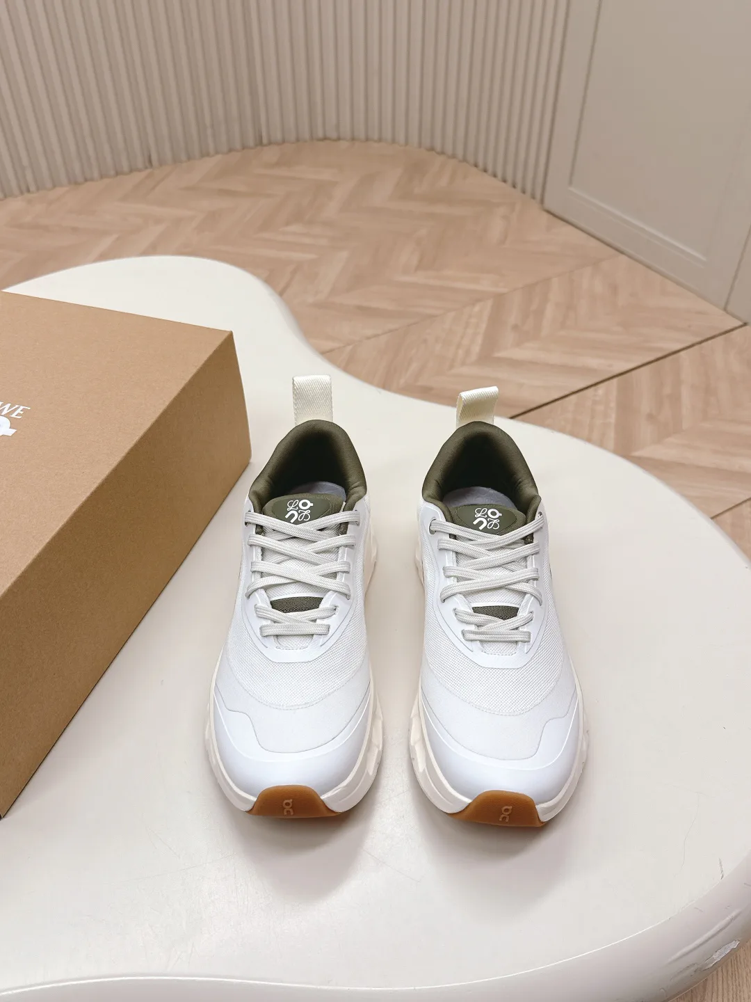 Кроссовки Женские Loewe 31505