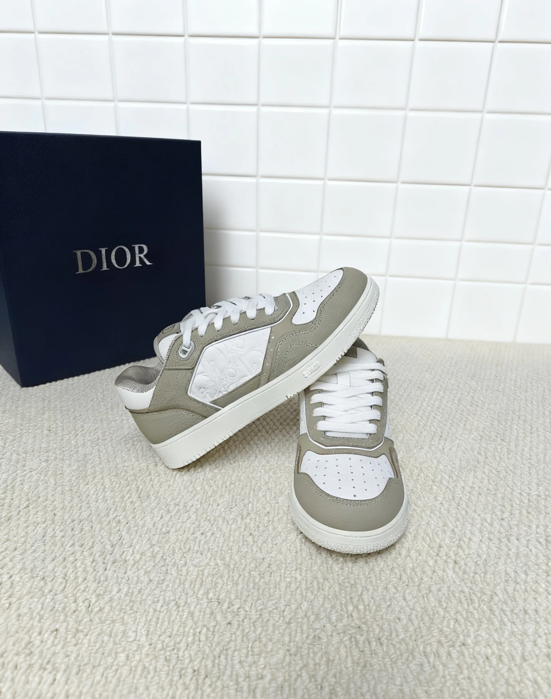 Кроссовки Женские Christian Dior 541370