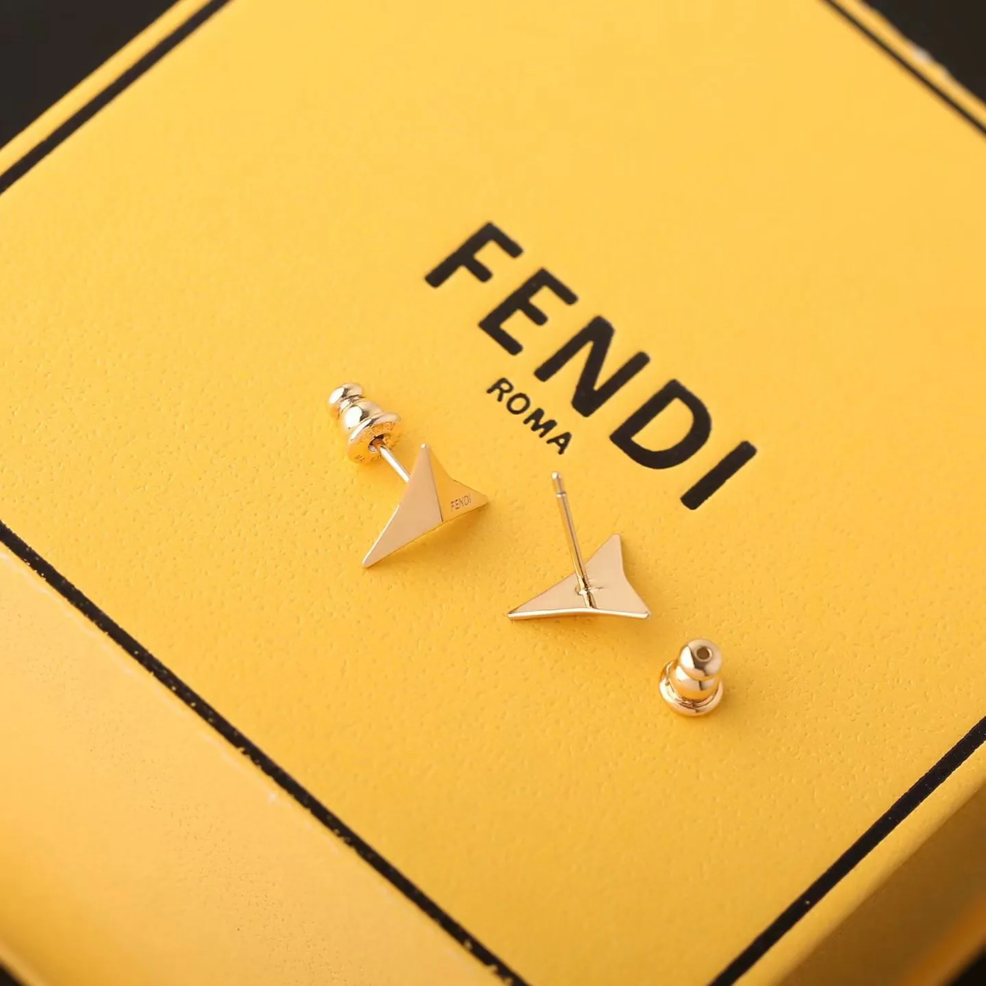 Бижутерия Fendi 18122694