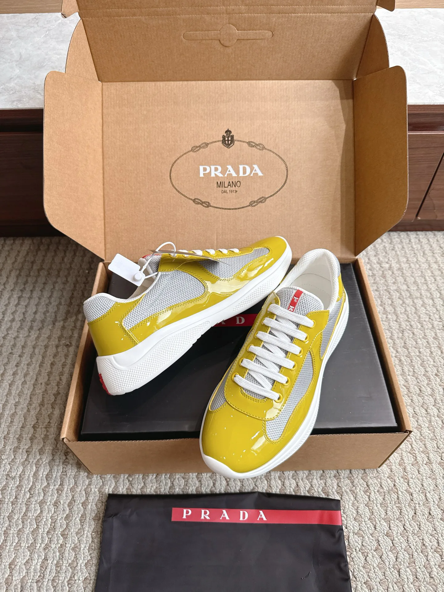 Кроссовки Женские Prada 17470431