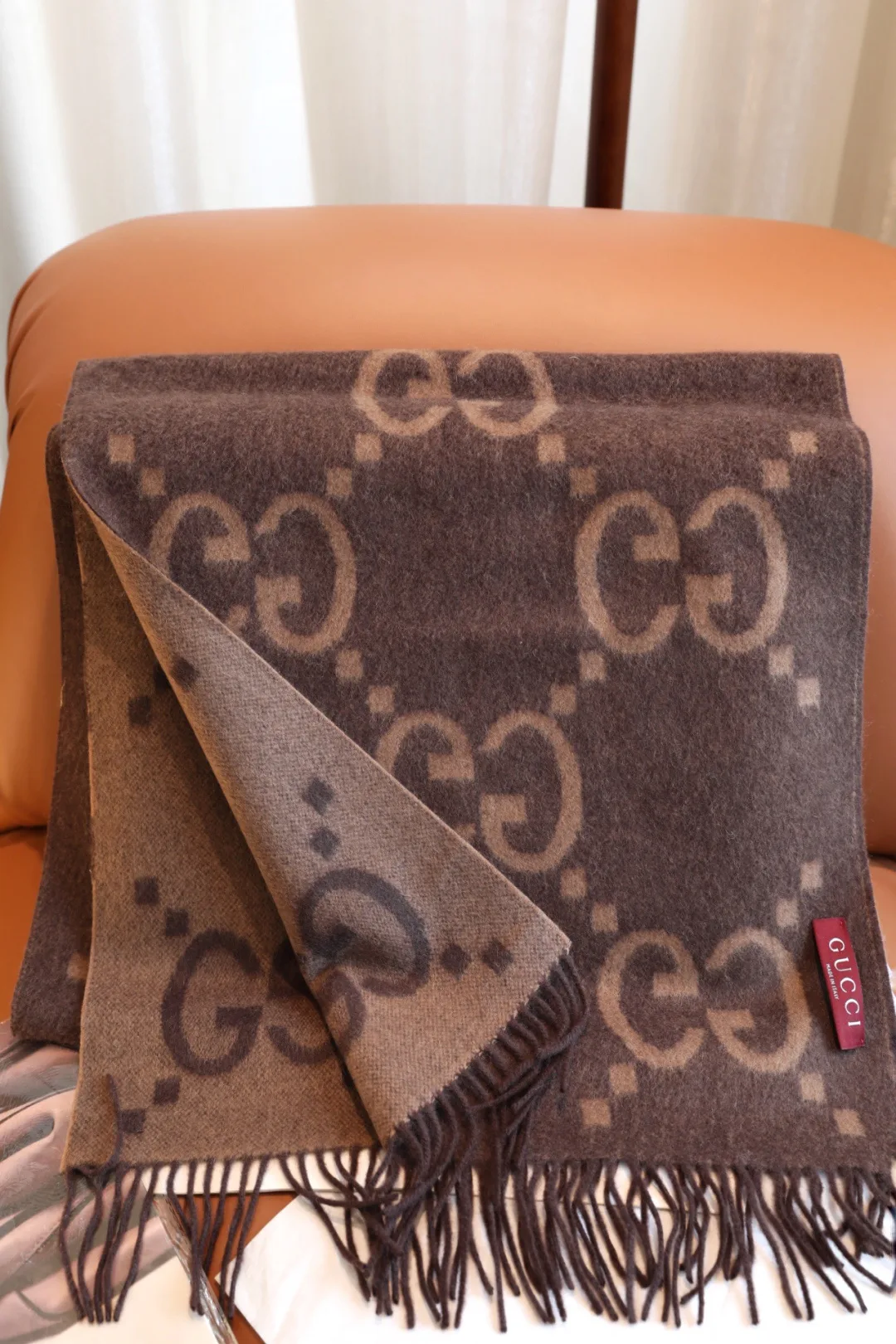Шарфы Gucci 18265968