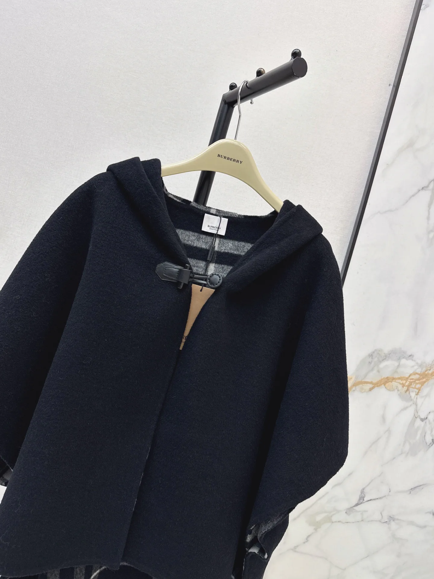 Пальто Женские Burberry 18407950