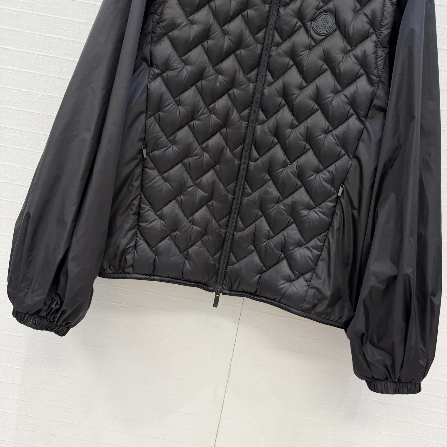 Куртки И Пуховики Женские Moncler 18023544
