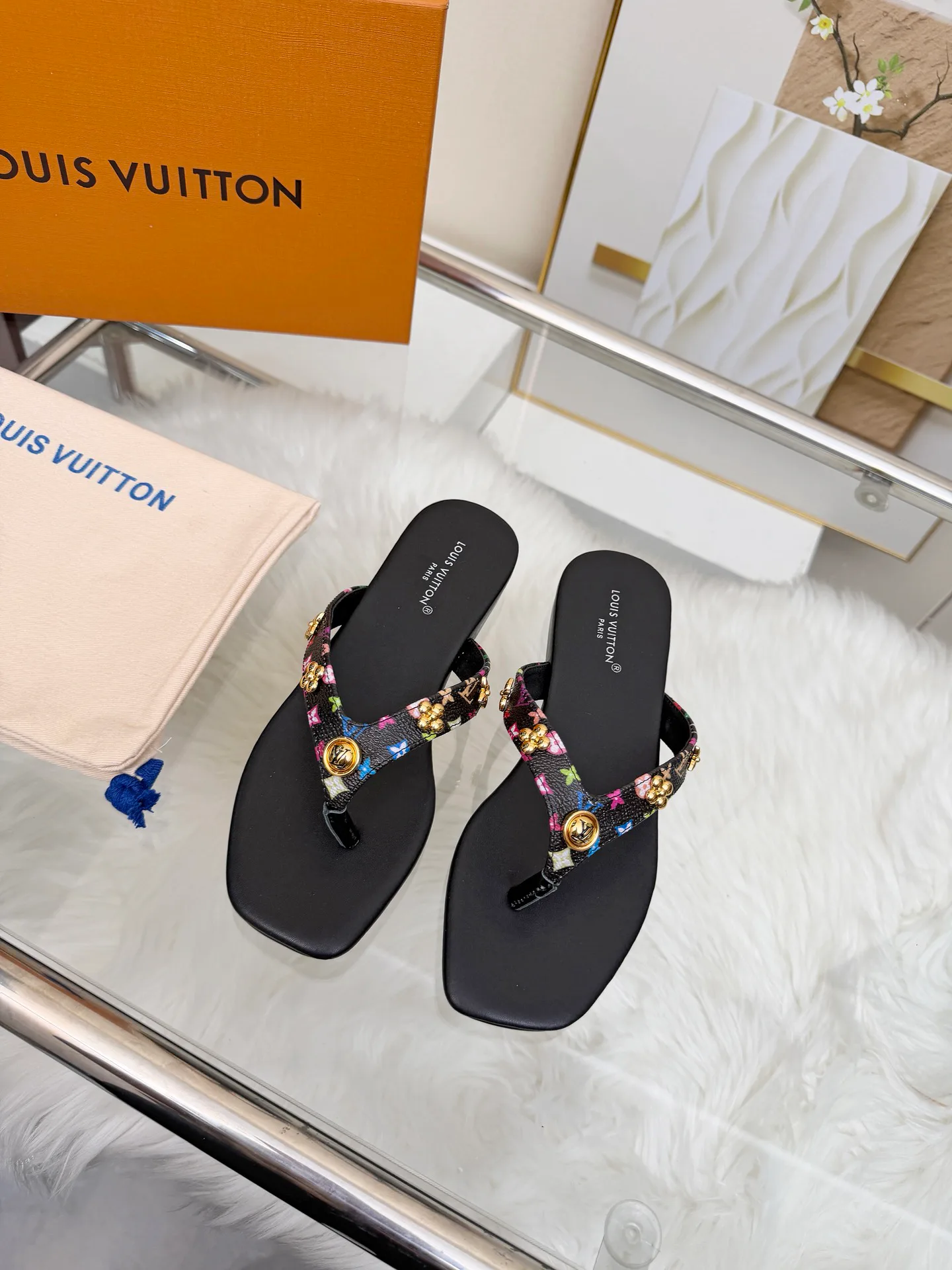 Шлепанцы Женские Louis Vuitton 13253488