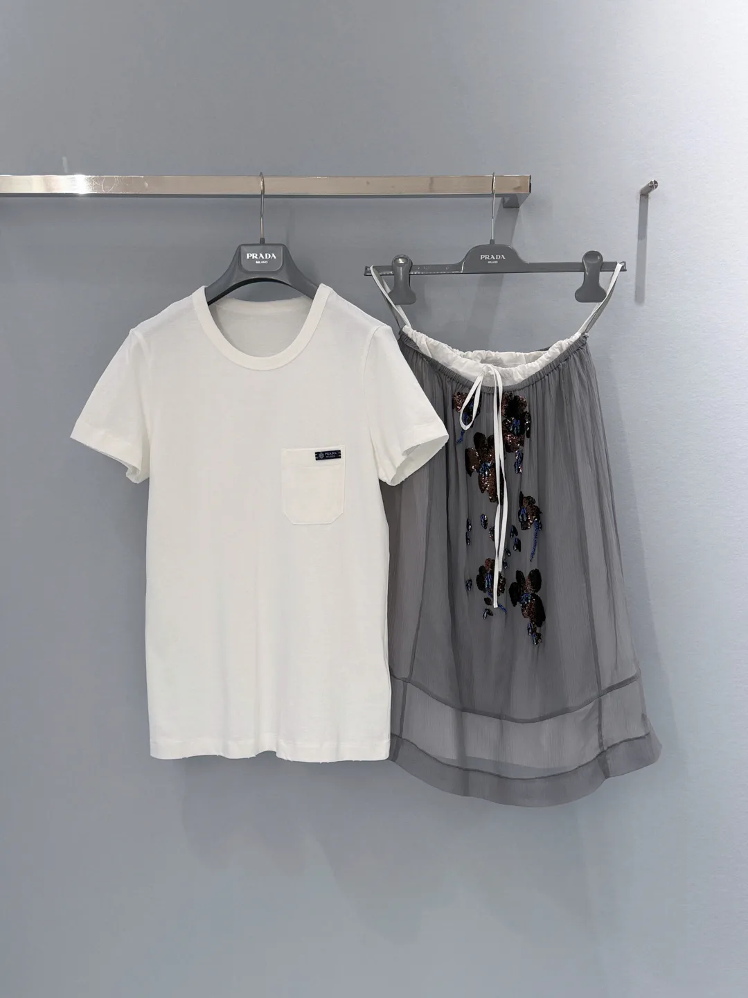 Футболки Женские Prada 13564987