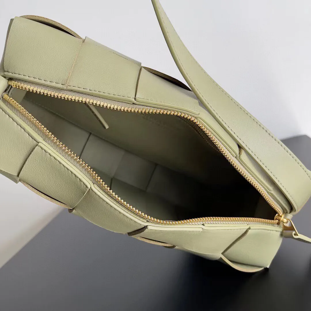 Сумки На Ремне Женские Bottega Veneta 11922462