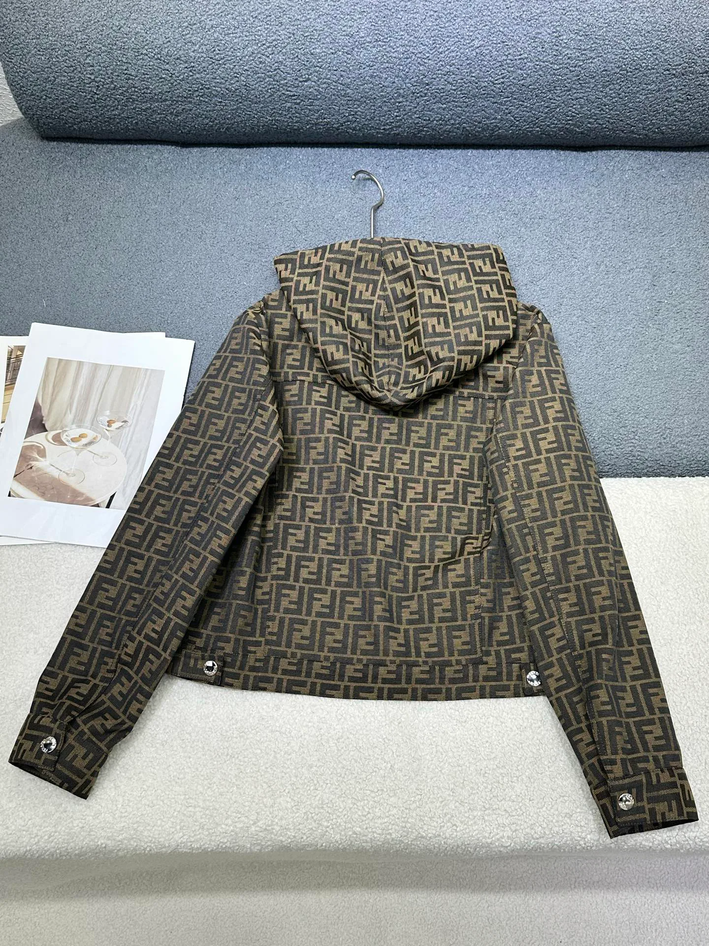 Куртки И Пуховики Женские Fendi 18533838