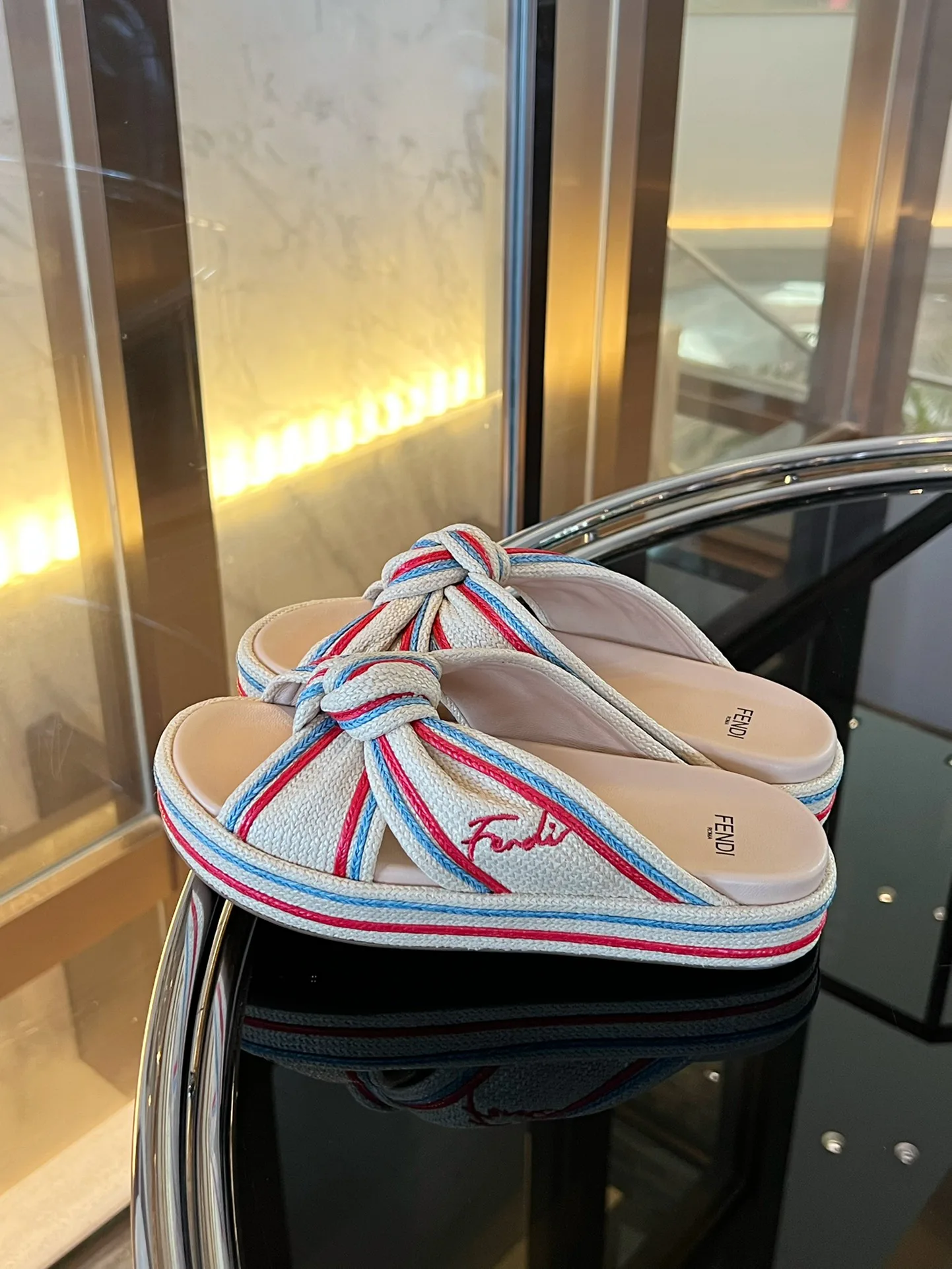 Шлепанцы Женские Fendi 22515