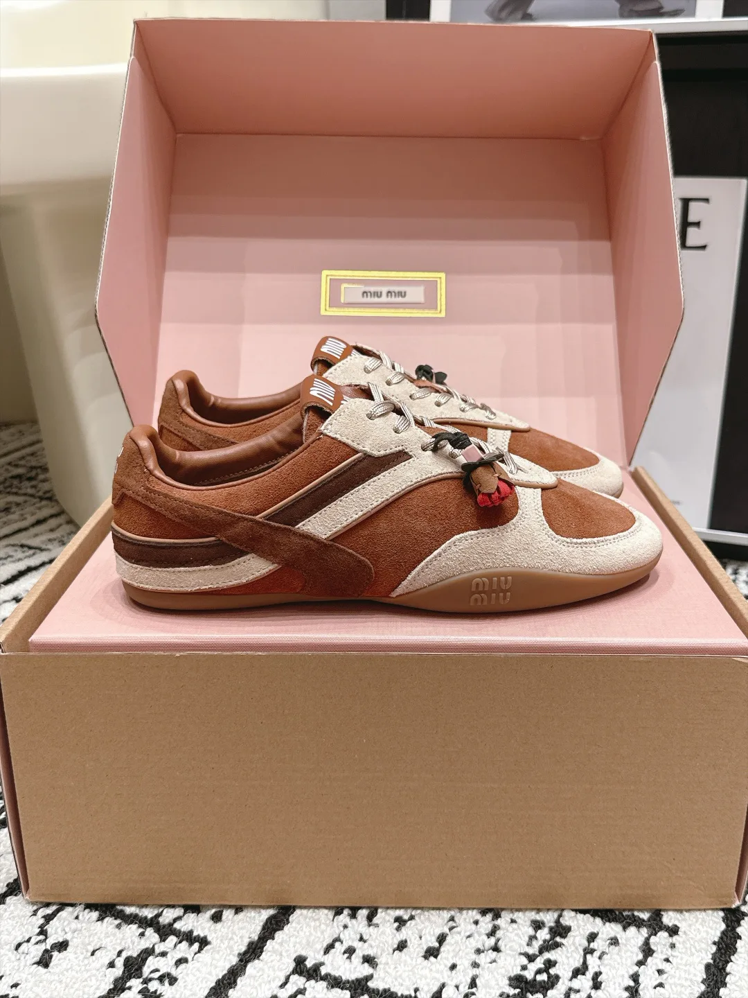 Кроссовки Женские Miu Miu 18490654