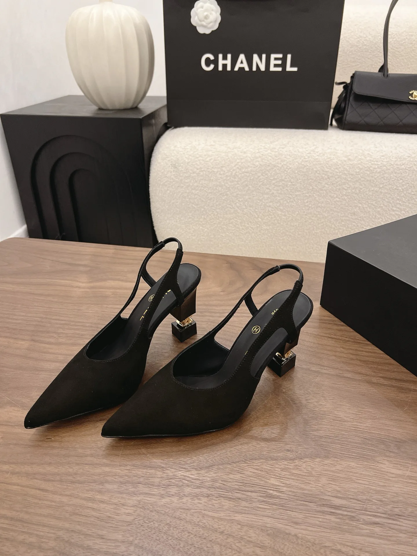Туфли Женские Chanel 16931469