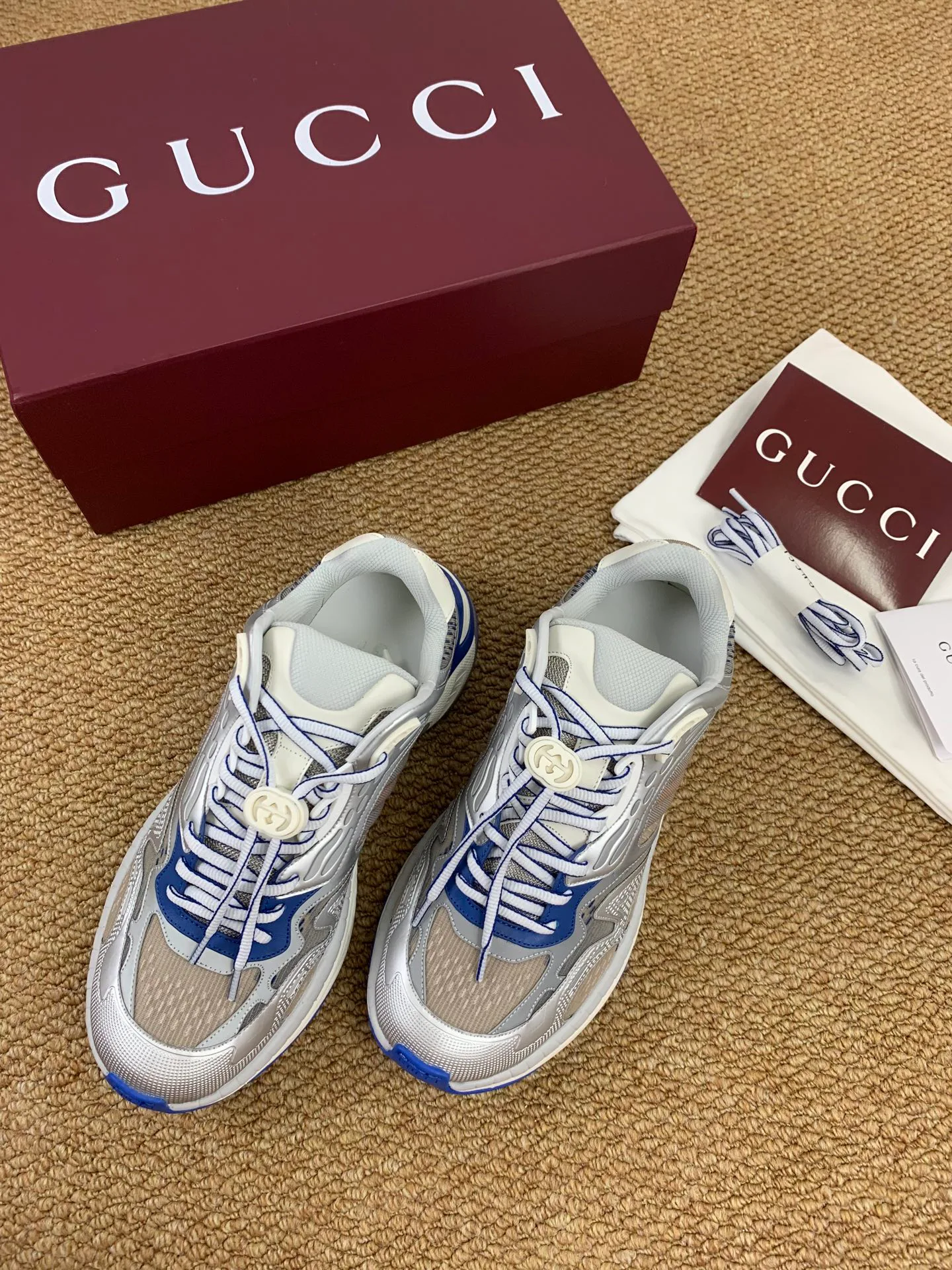 Кроссовки Женские Gucci 17545258