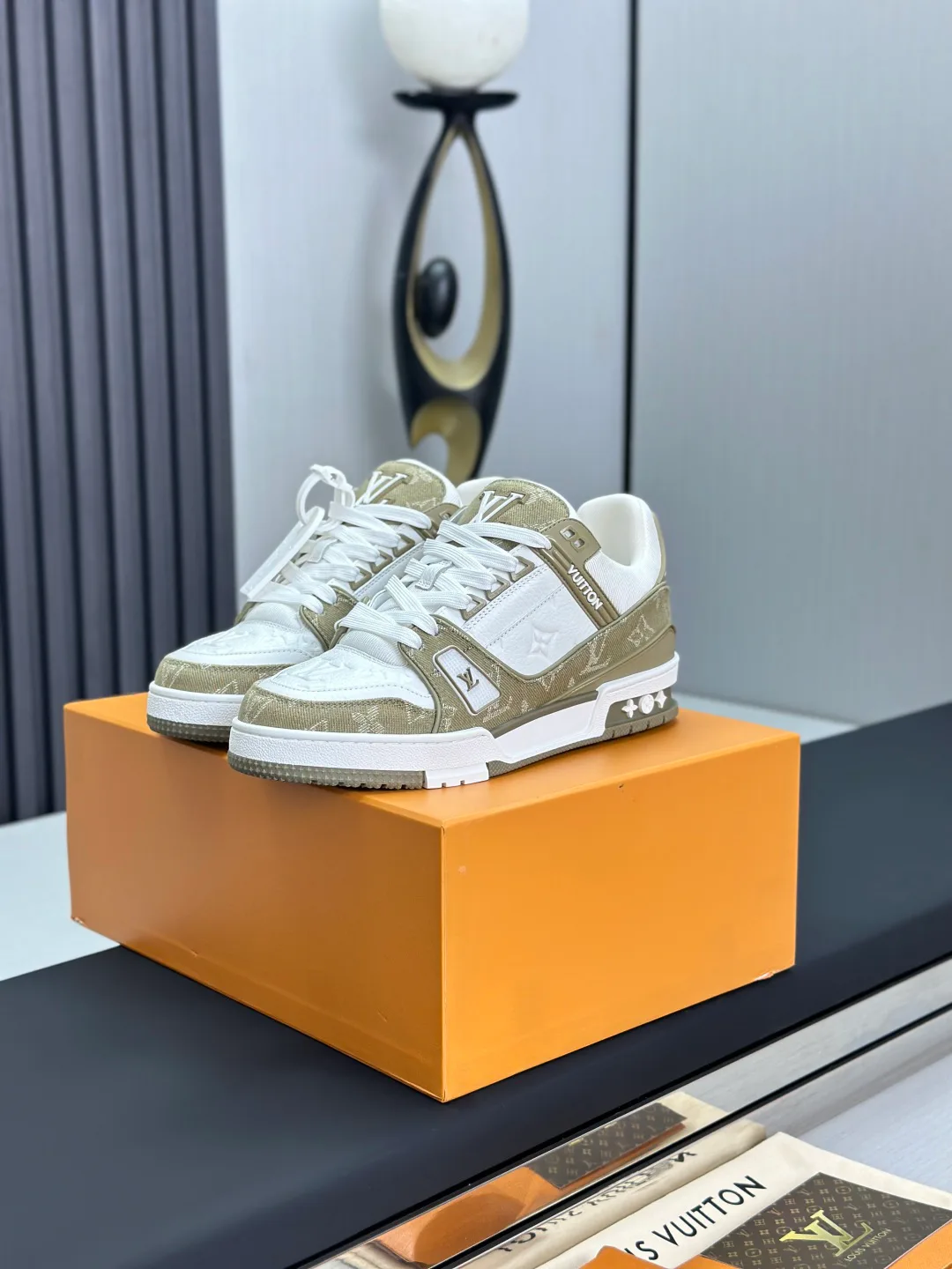 Кроссовки Женские Louis Vuitton 153026