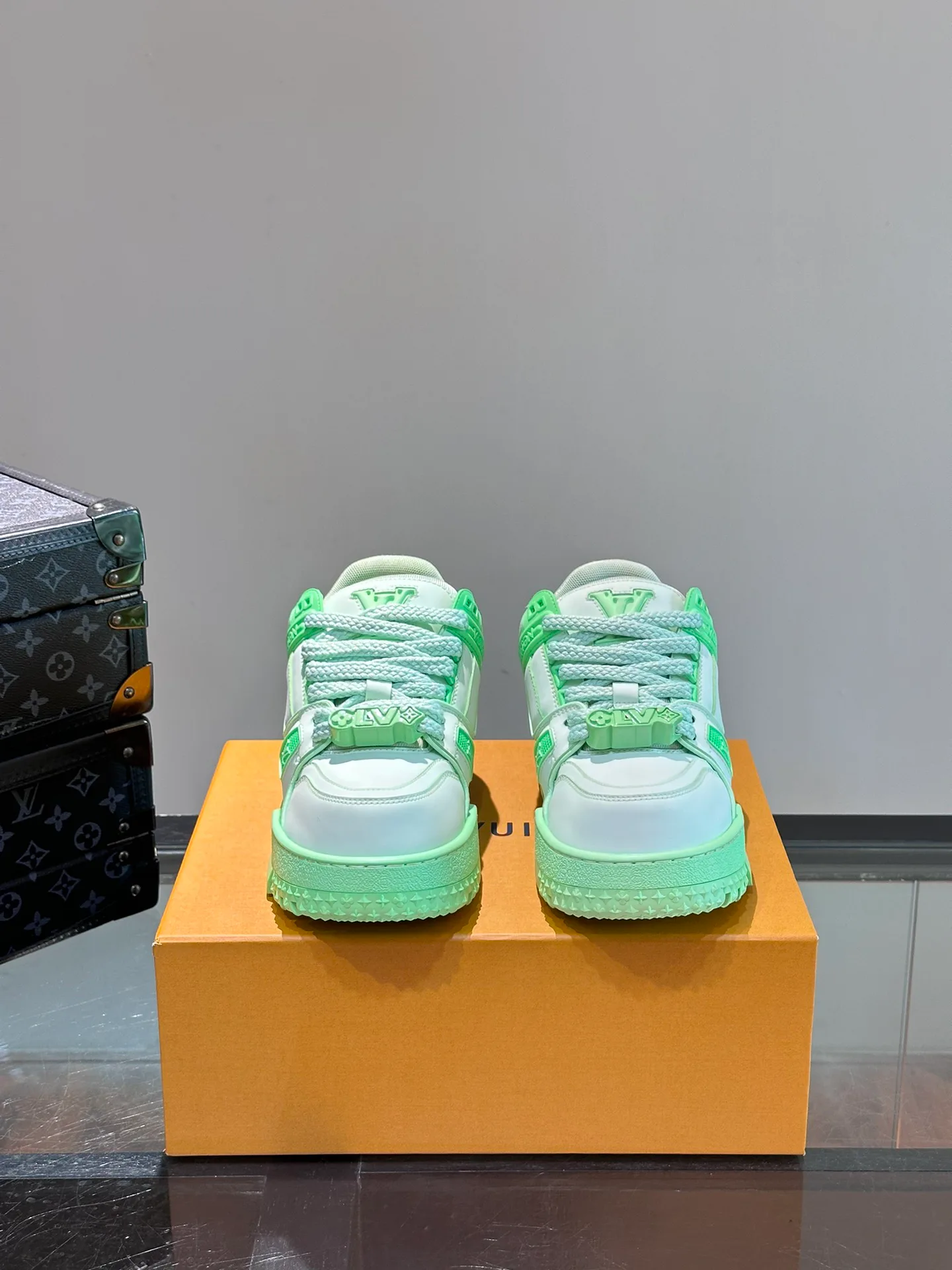 Кроссовки Женские Louis Vuitton 9872482