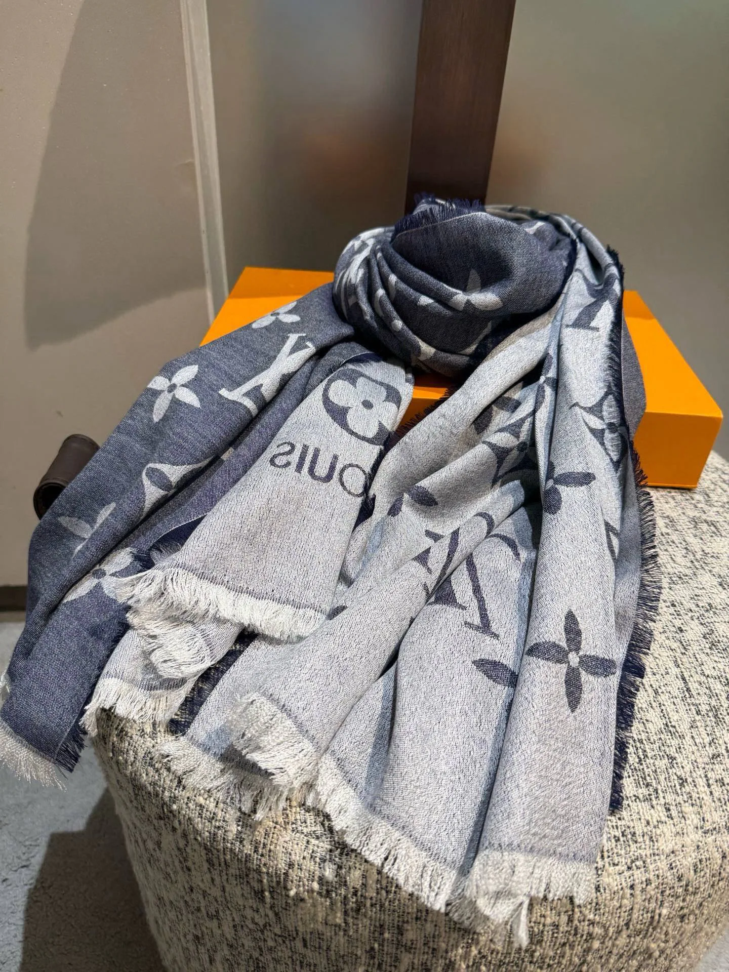 Шарфы Louis Vuitton 752662