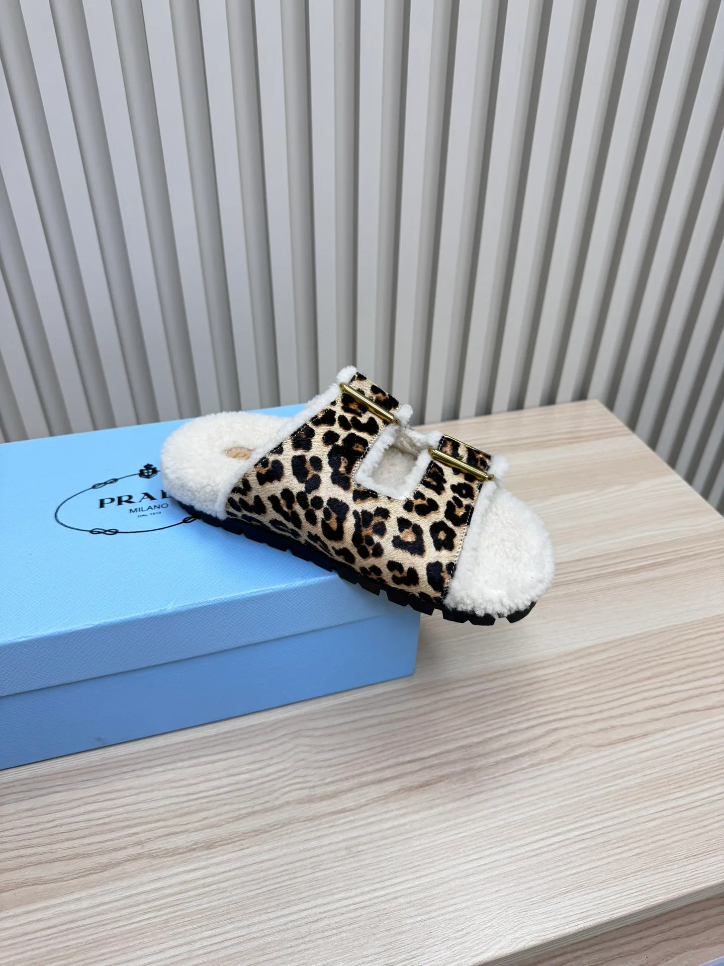 Тапочки Женские Prada 140480