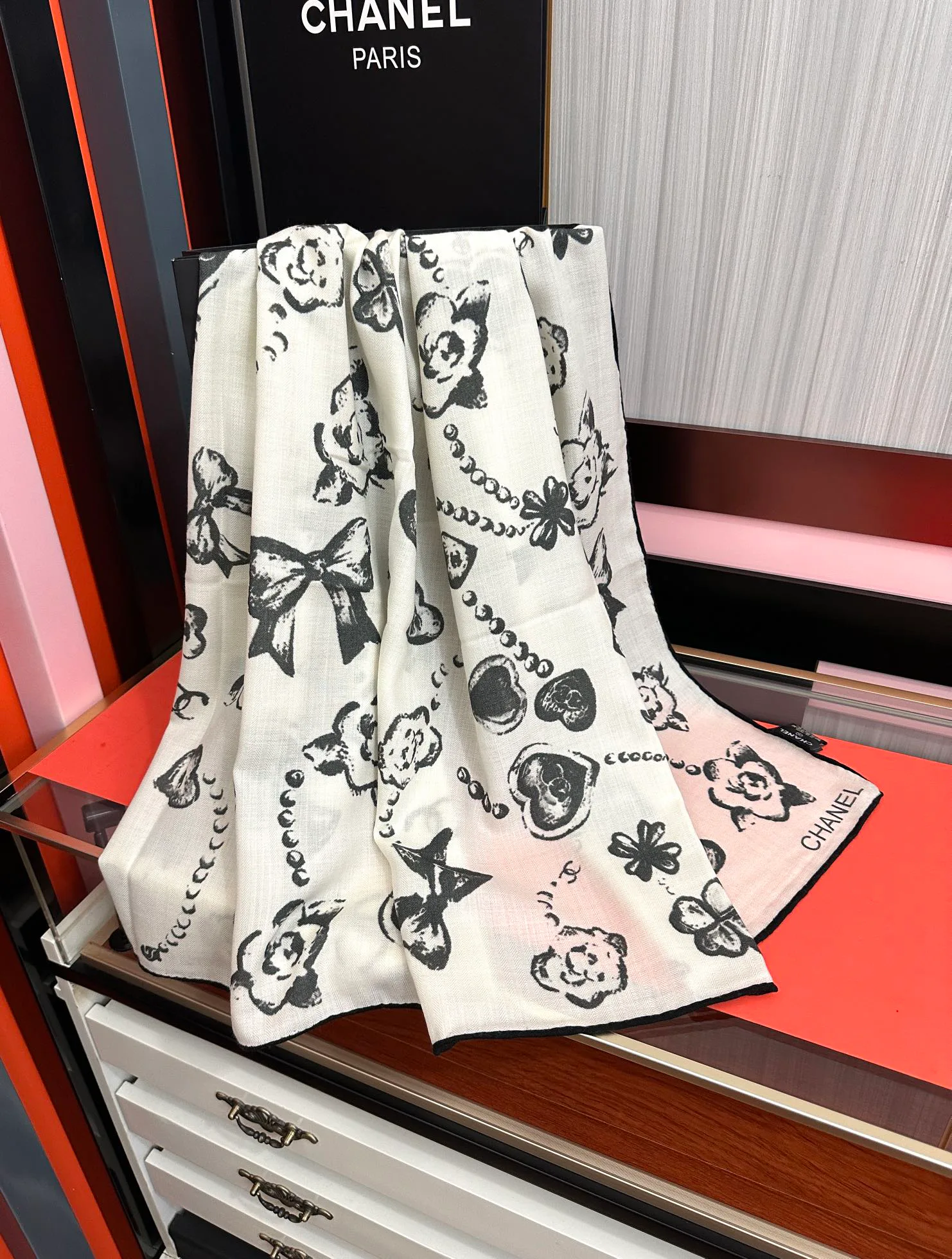 Платки Chanel 1603520