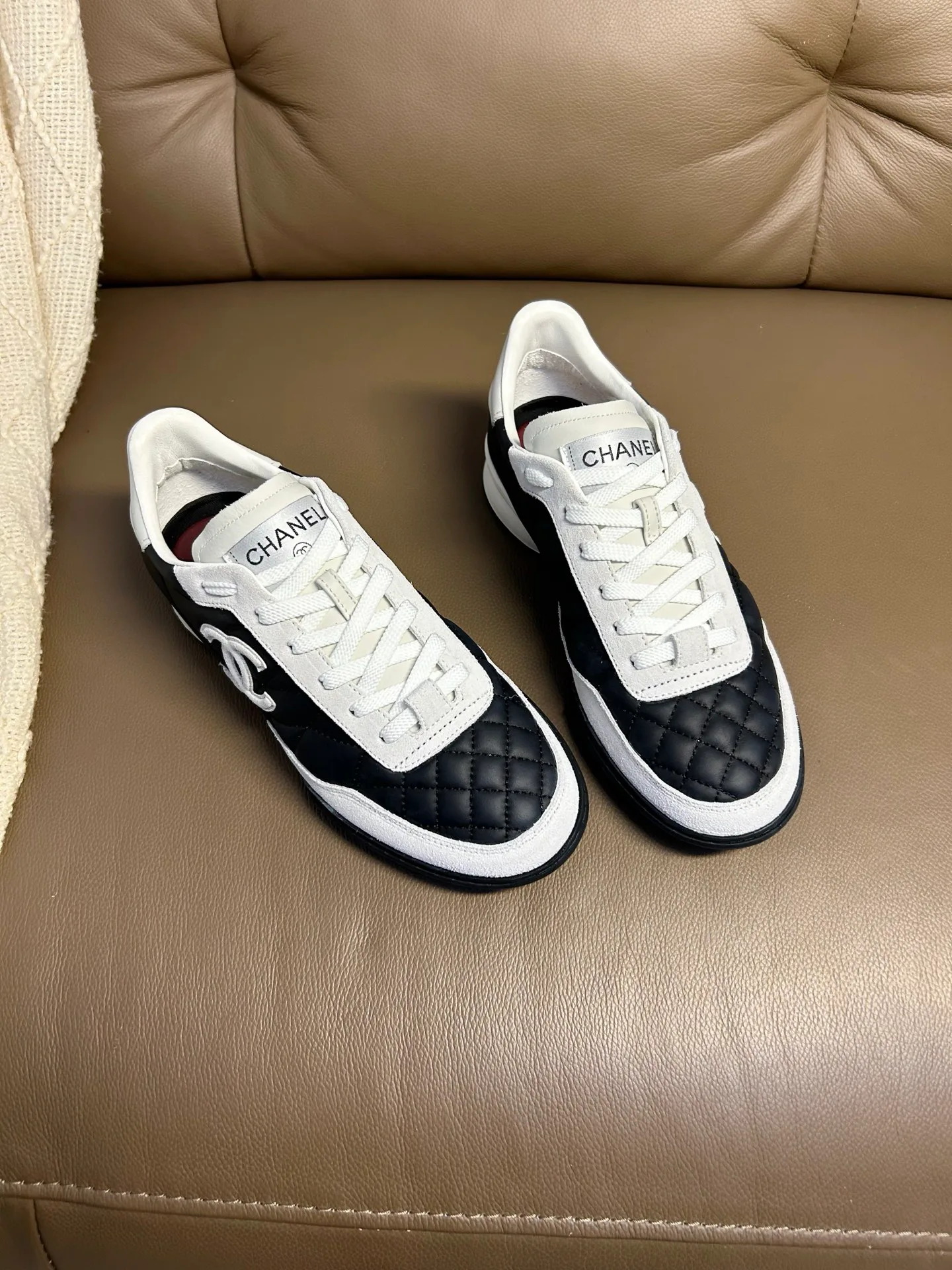 Кроссовки Женские Chanel 11579330