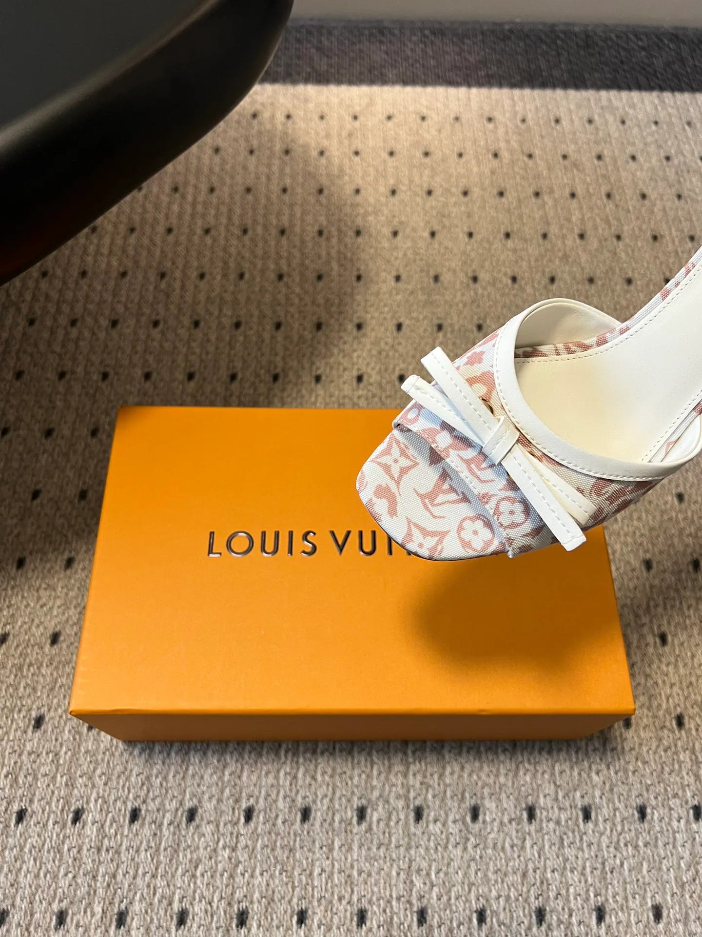Босоножки Женские Louis Vuitton 11755081