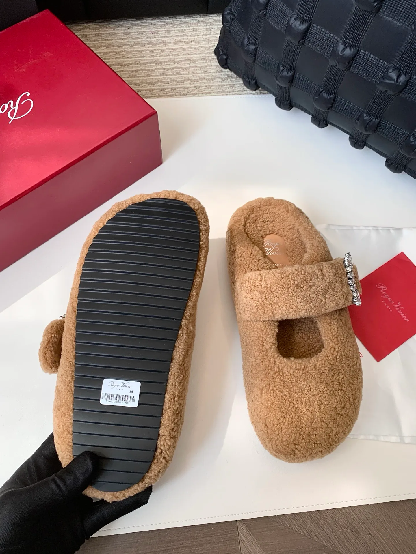 Тапочки Женские Roger Vivier 19125792