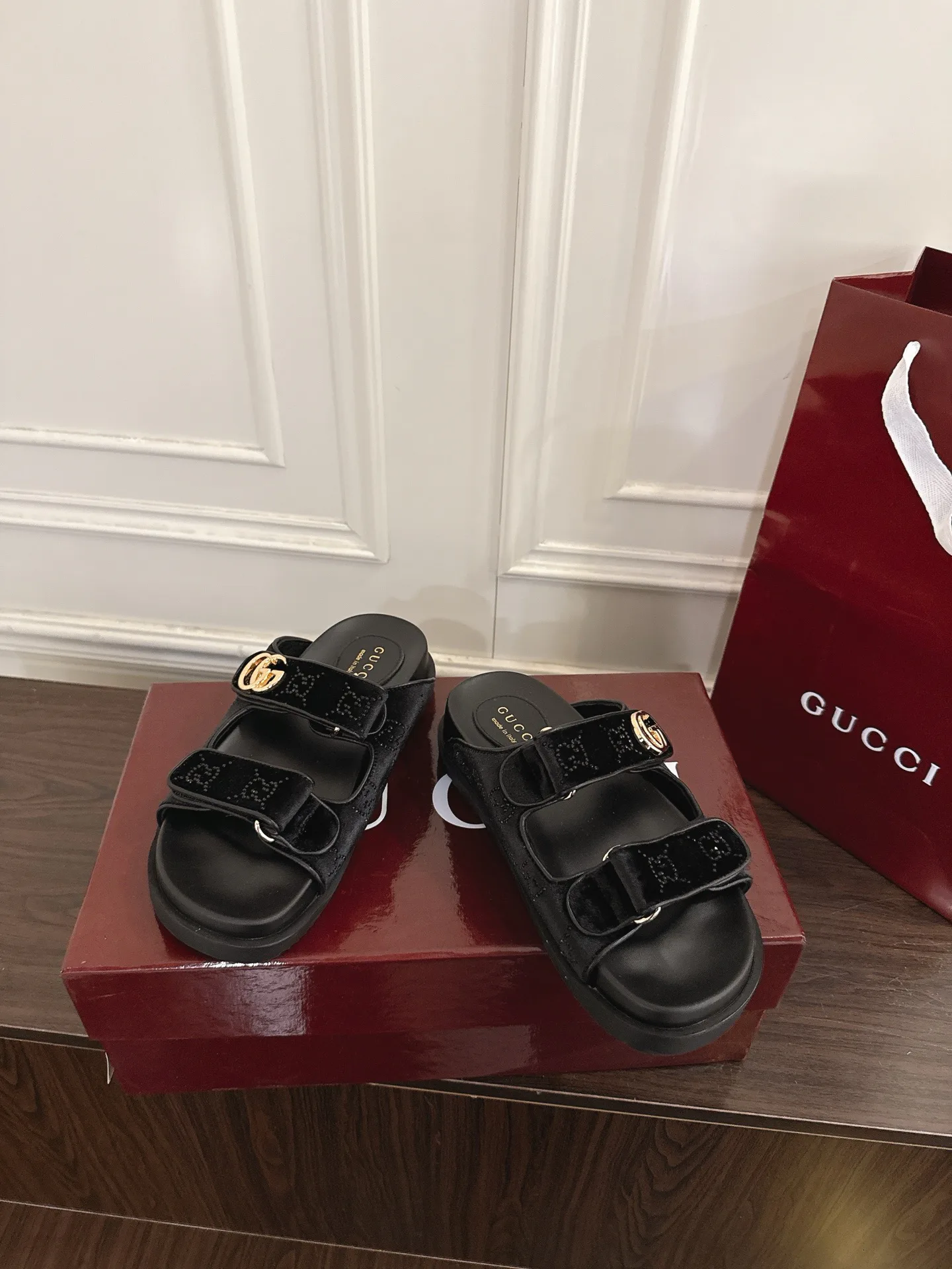 Шлепанцы Женские Gucci 13540605