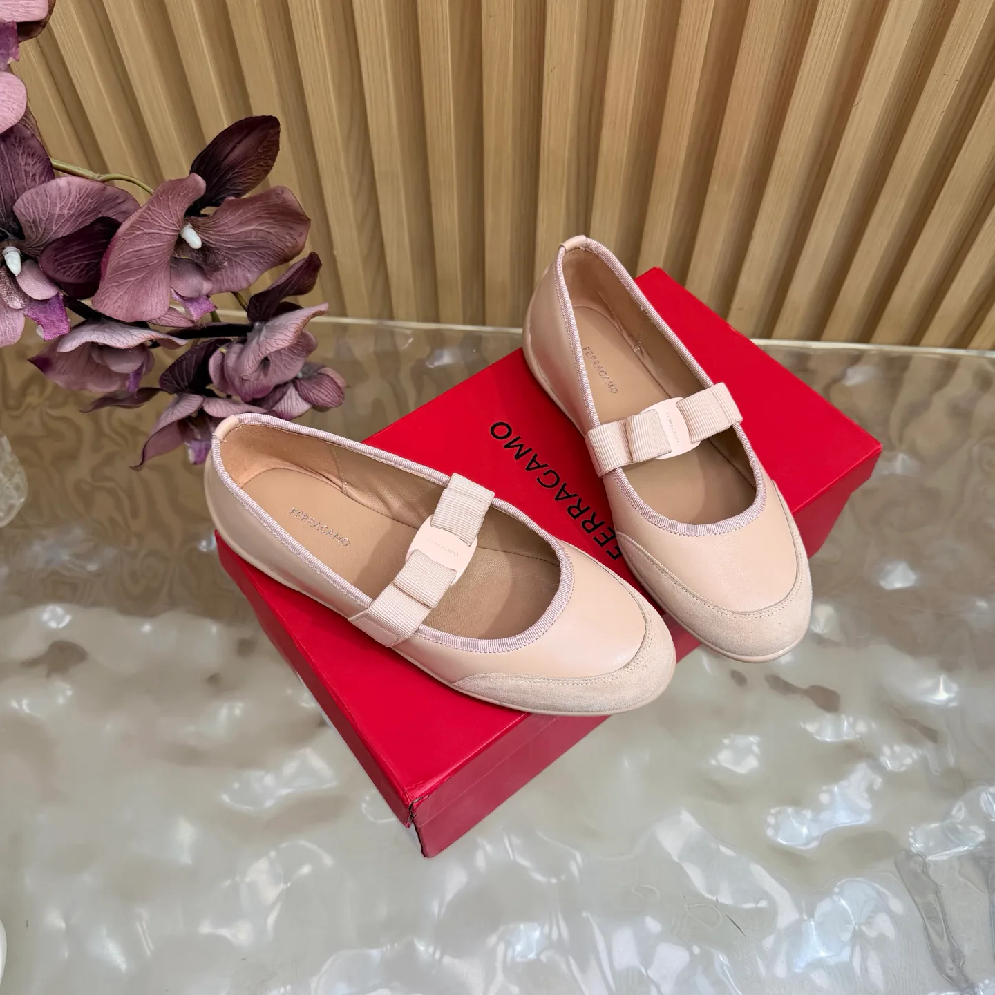 Балетки Женские Salvatore Ferragamo 18645859