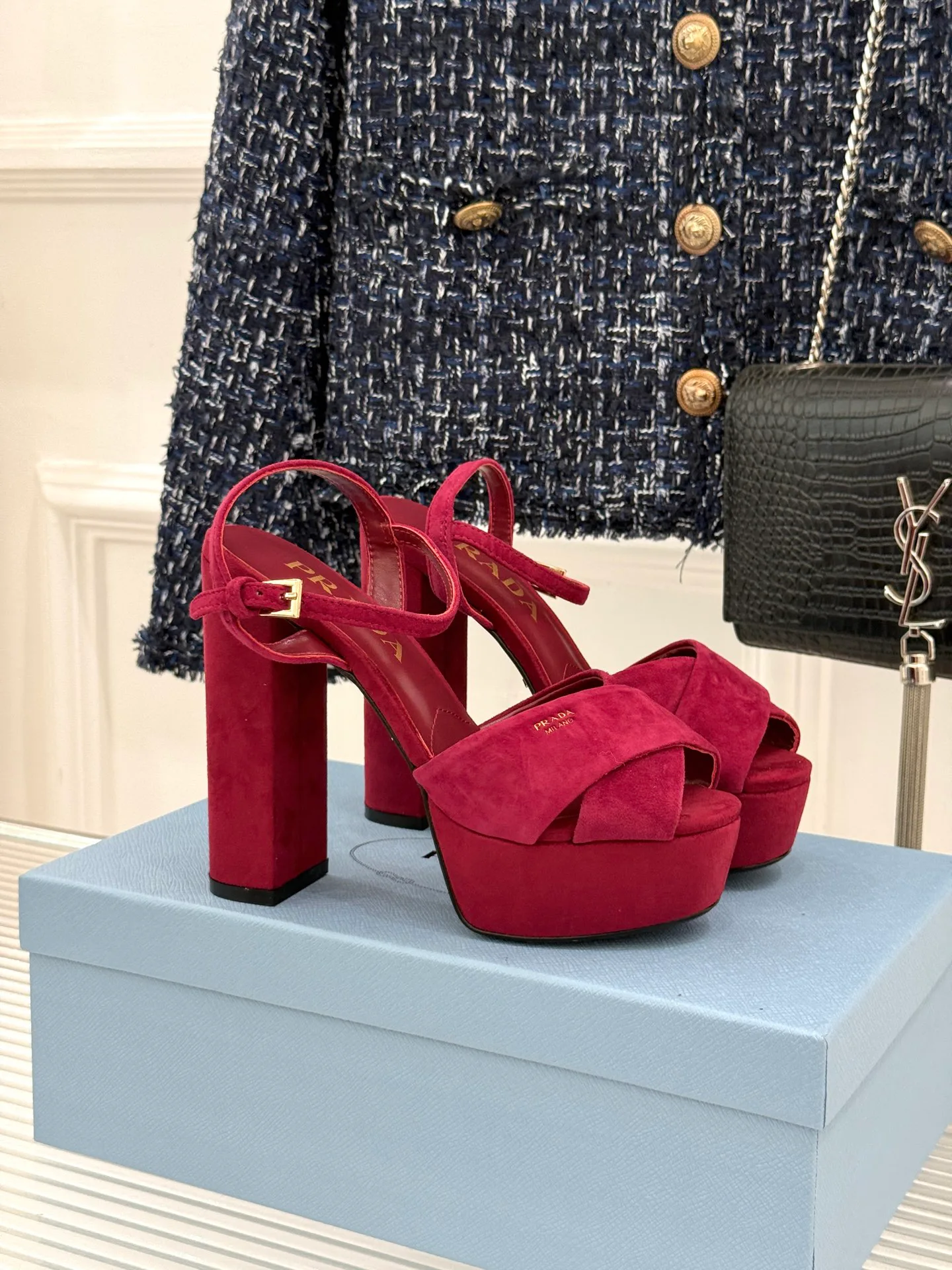 Босоножки Женские Prada 18627574