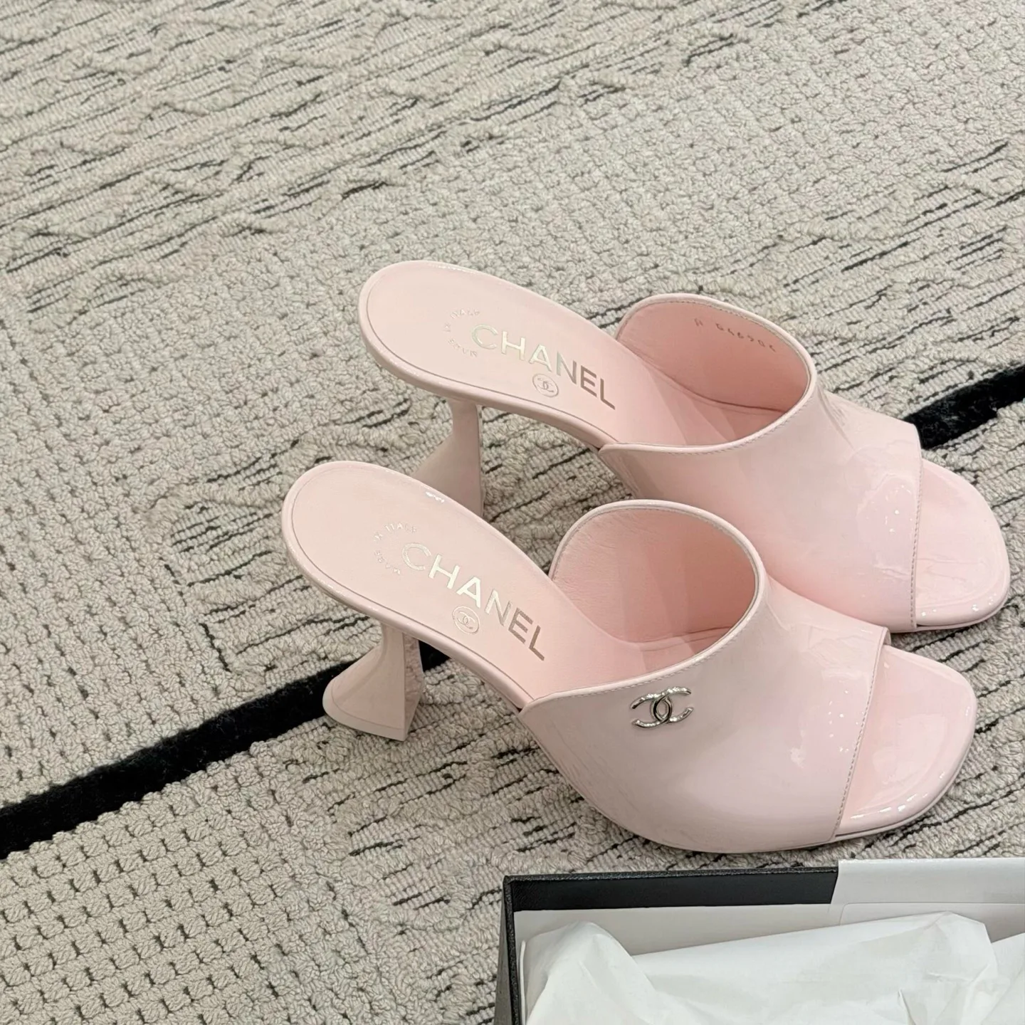 Обложки На Паспорт Chanel 11890855