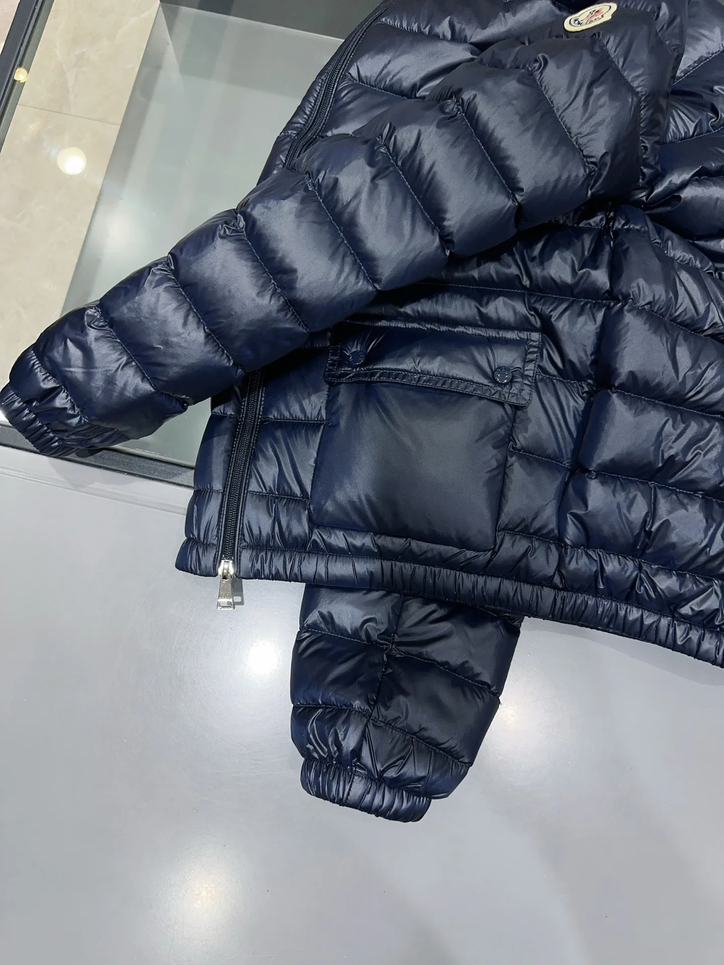 Куртки И Пуховики Женские Moncler 19084322